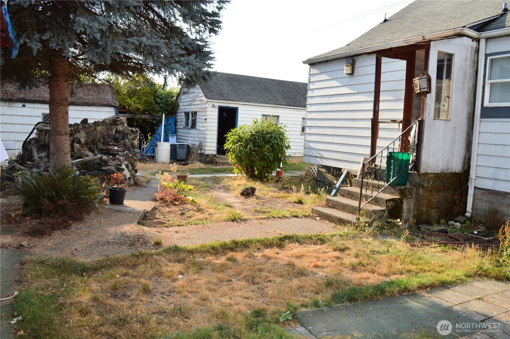1016 S 72nd Property Photo 14