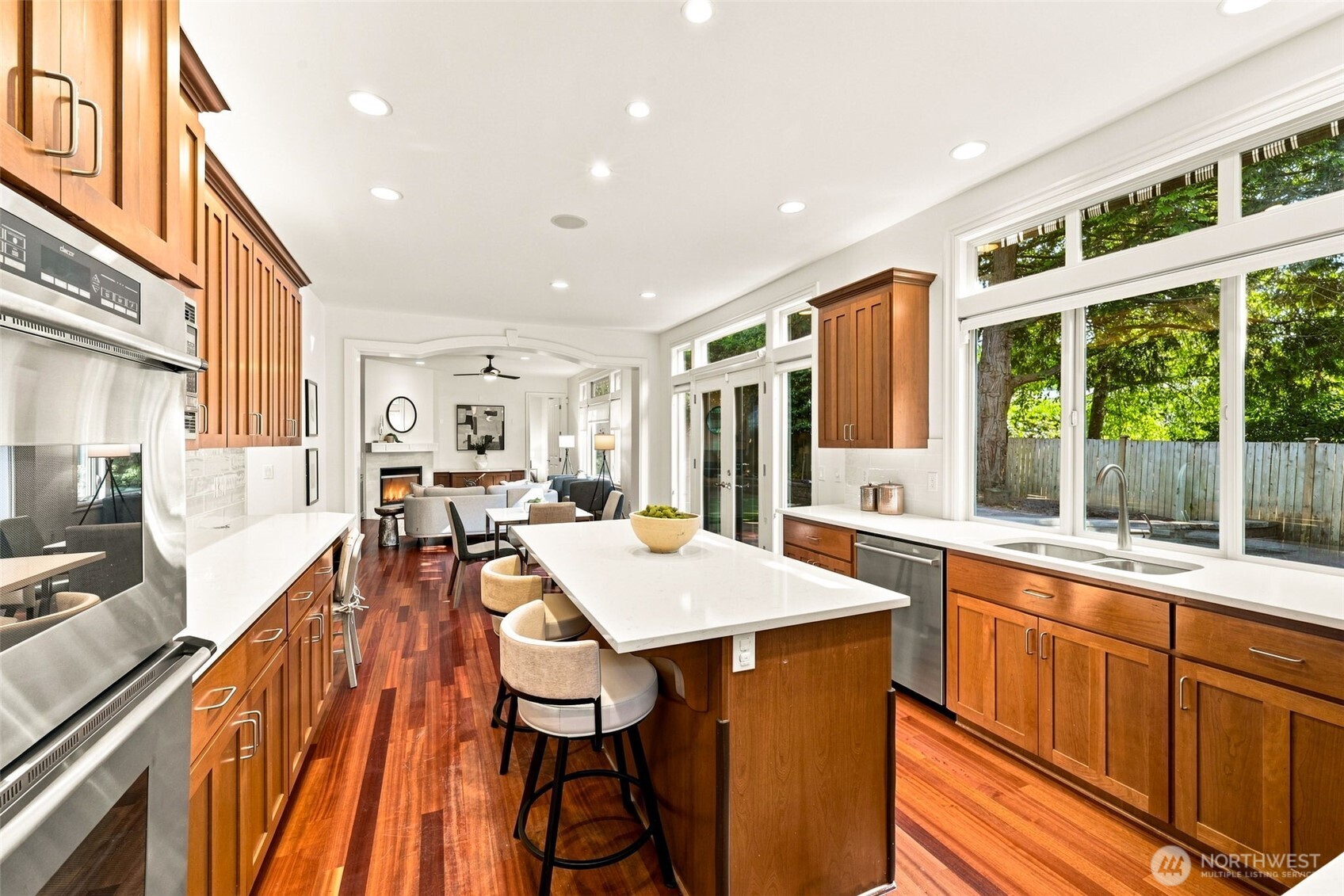 3039 92nd Place Property Photo 13