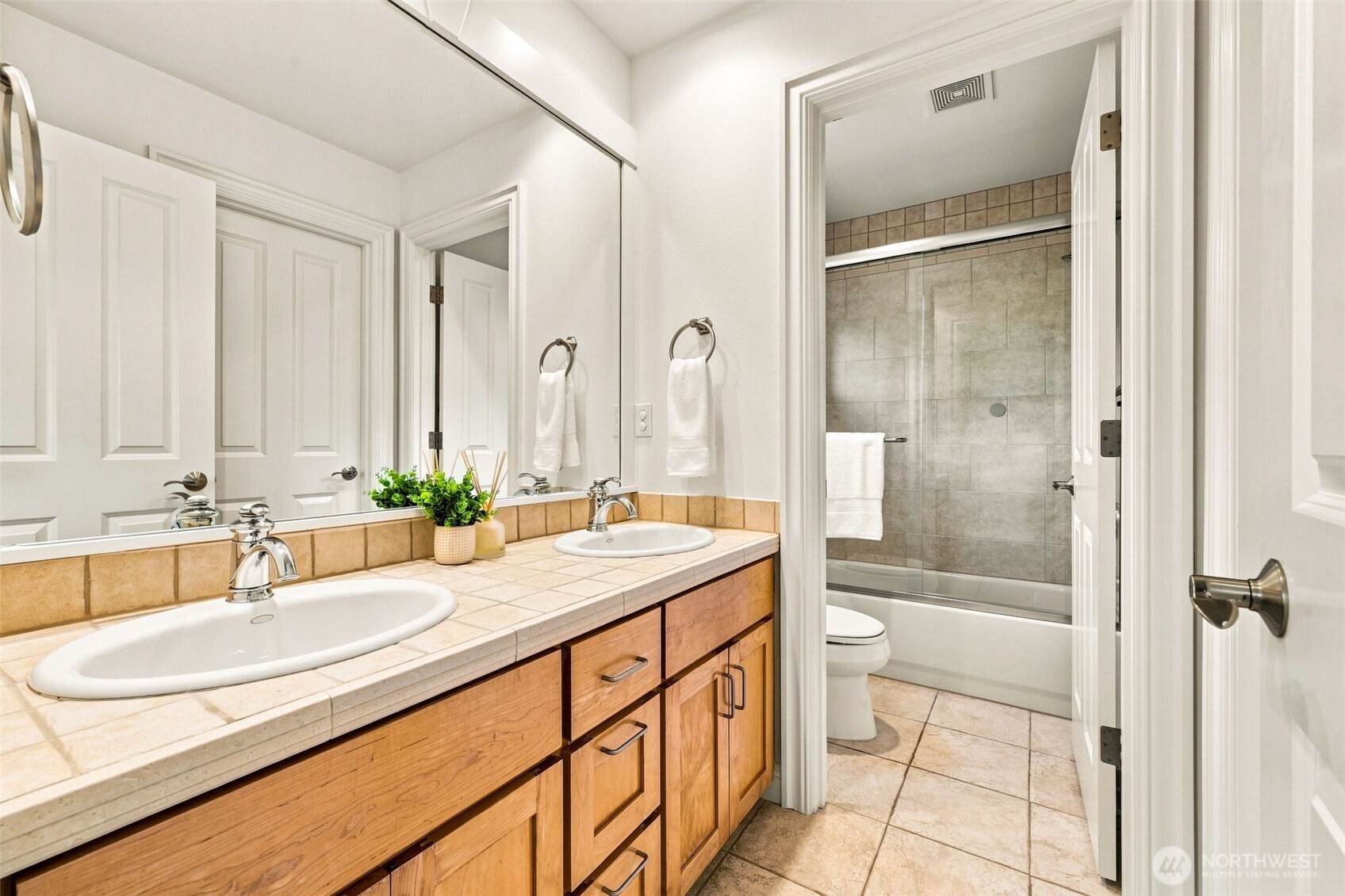 3039 92nd Place Property Photo 33