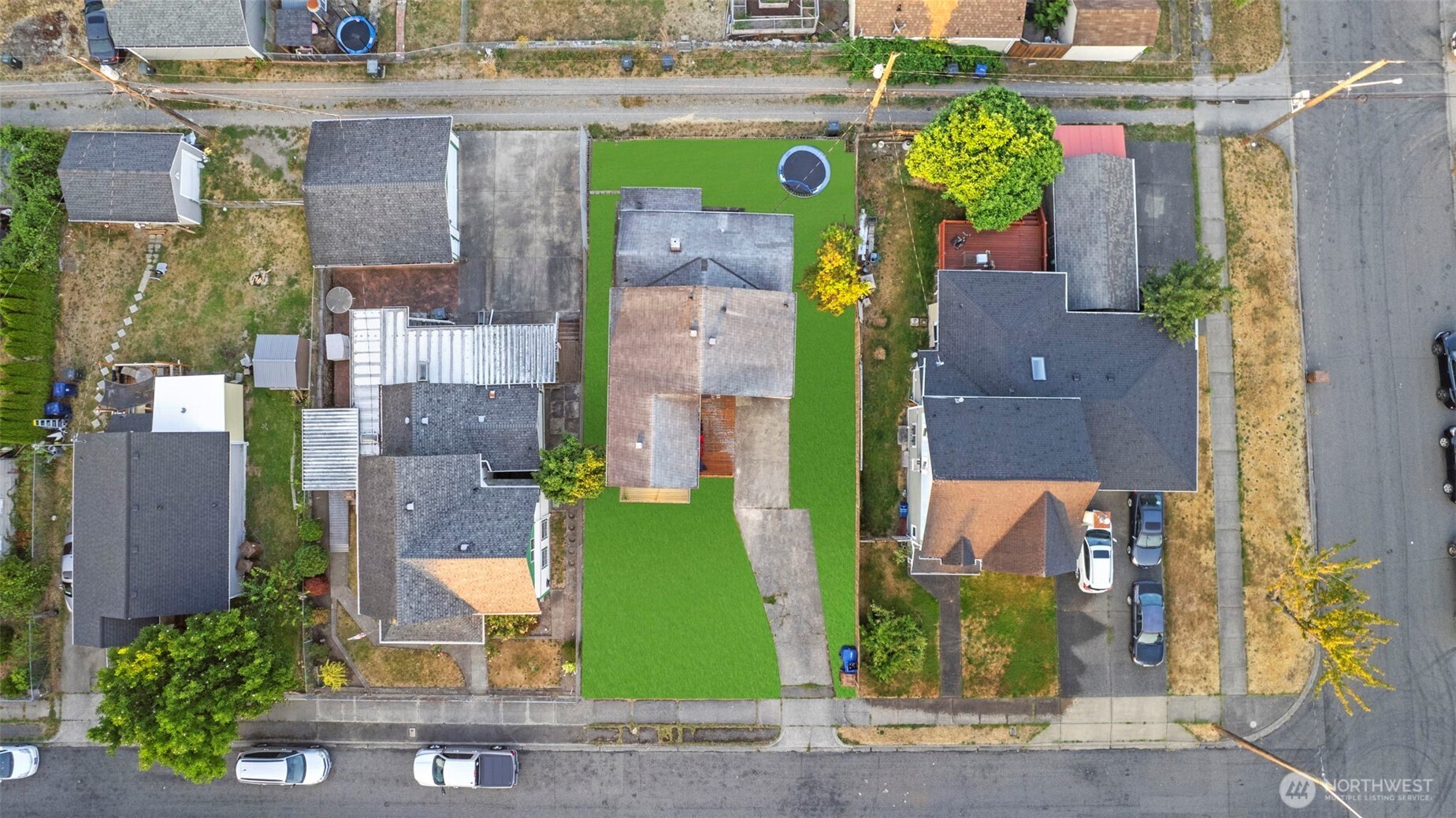 3633 E J Street Property Photo 5