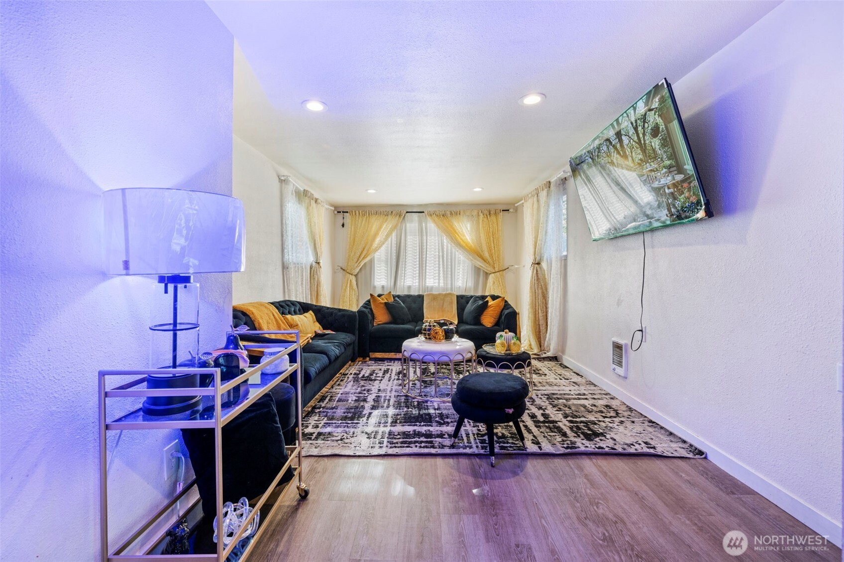3633 E J Street Property Photo 11