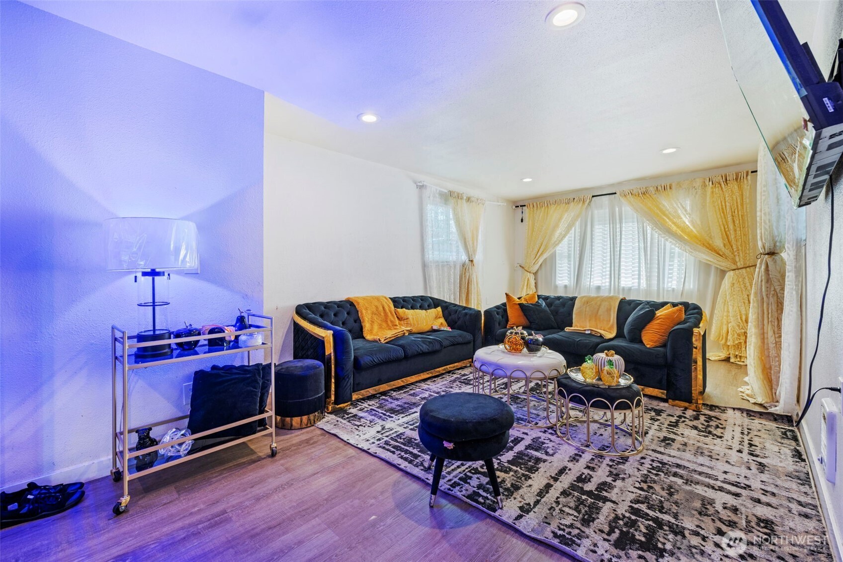 3633 E J Street Property Photo 12