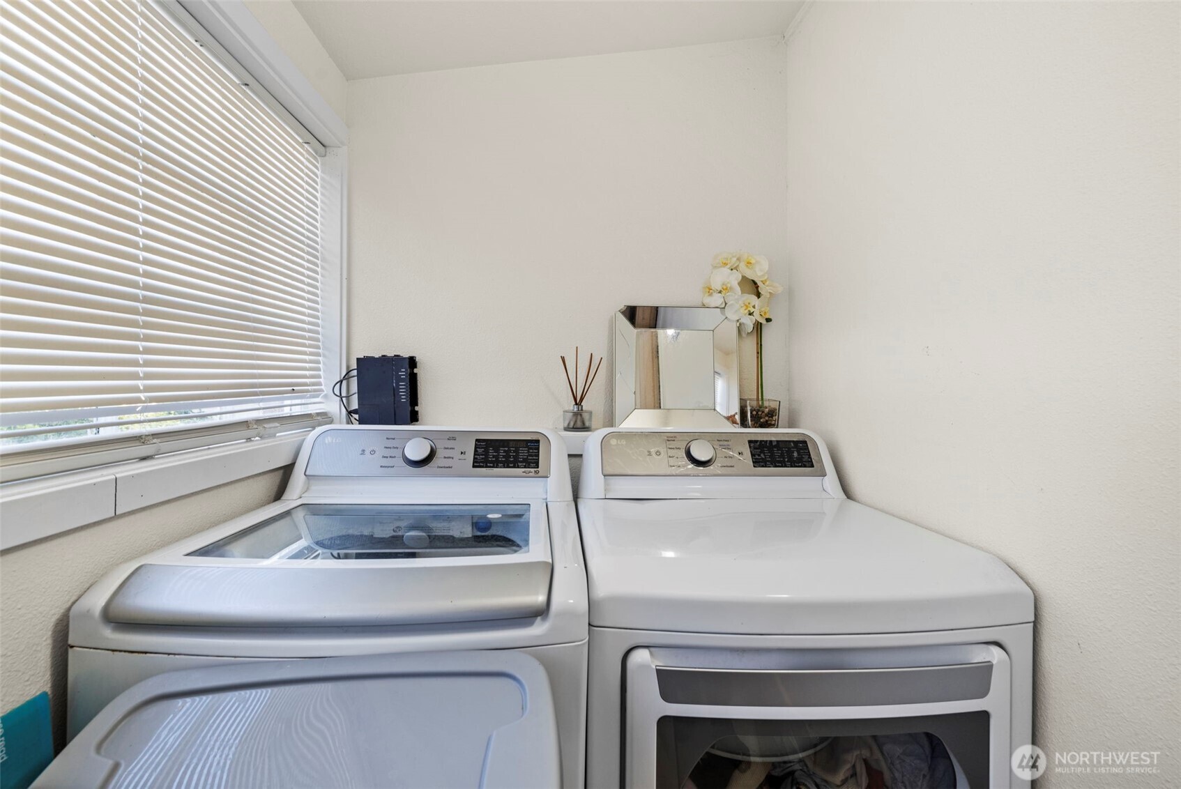 3633 E J Street Property Photo 14