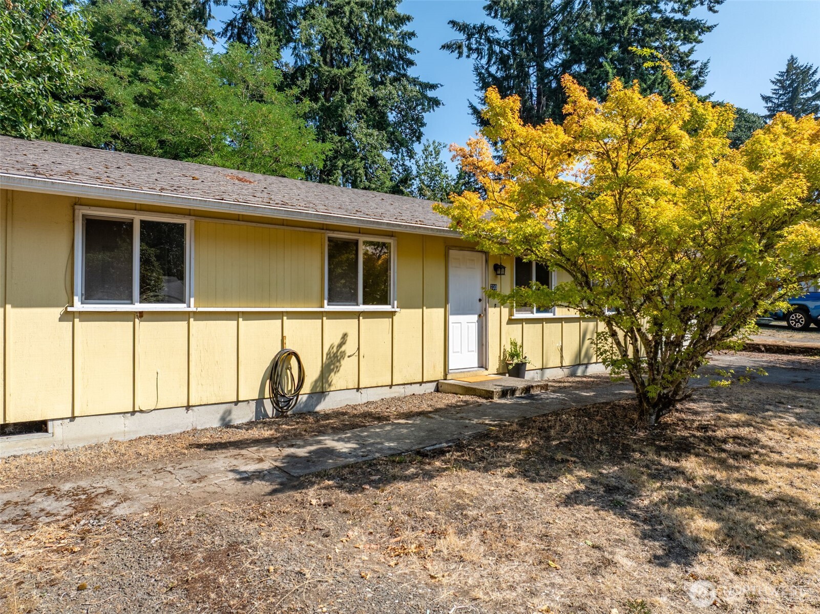 730 Se Oakcrest Street Property Photo 33