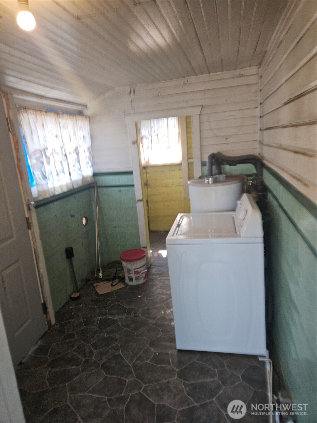 3823 E K Street Property Photo 12