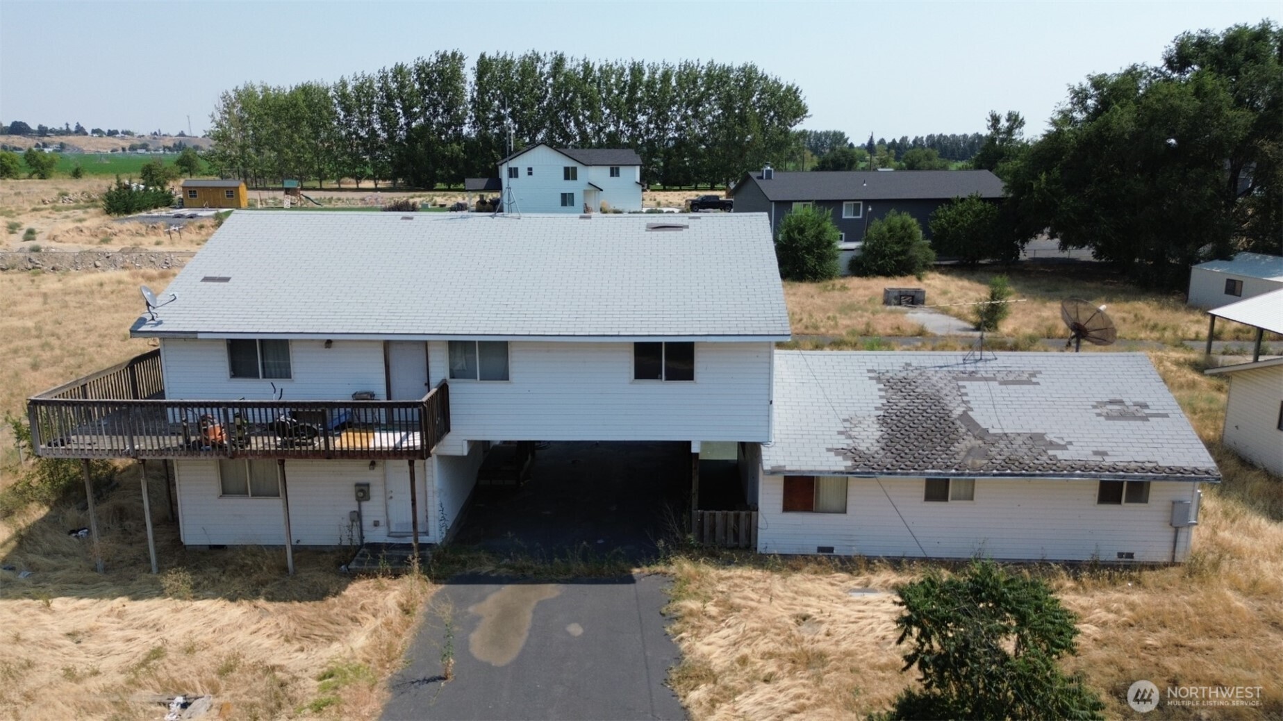 4033 Shorecrest Drive Property Photo 8