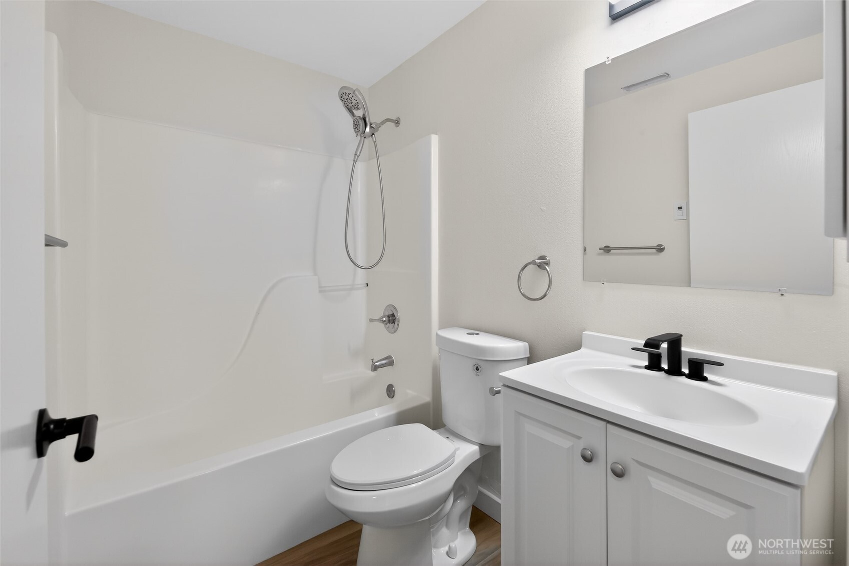 320 213th Place Property Photo 10