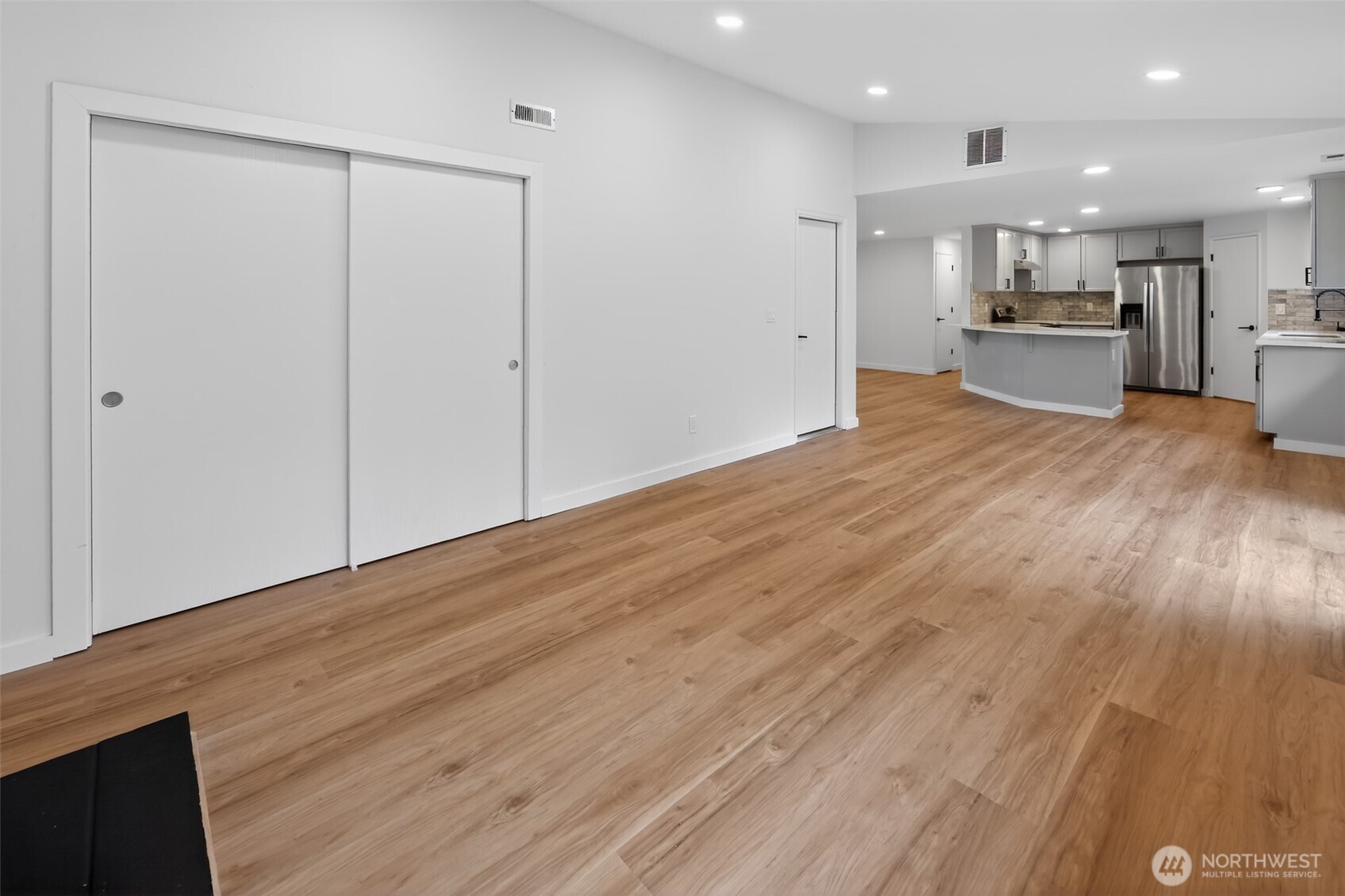 320 213th Place Property Photo 12