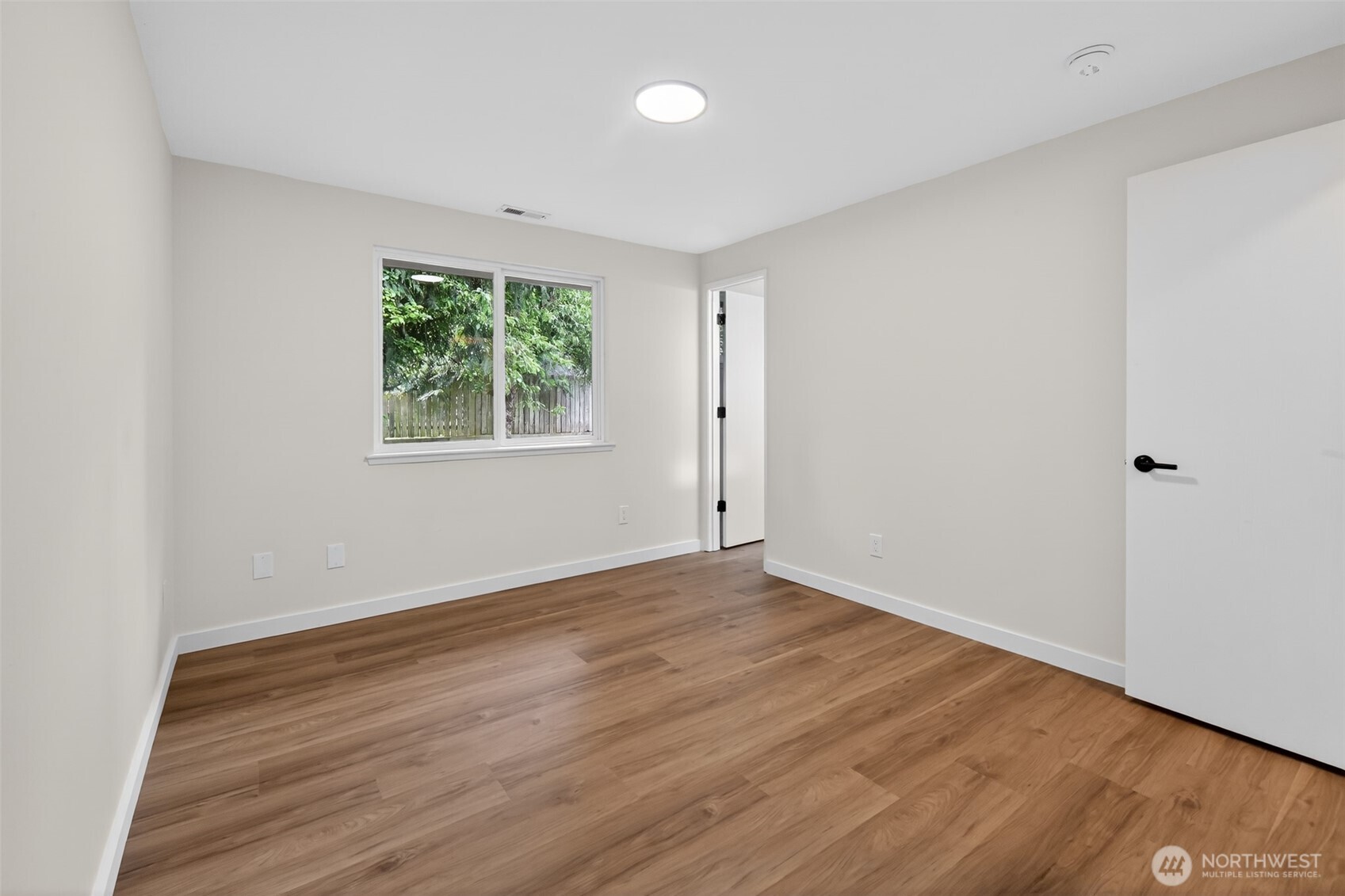 320 213th Place Property Photo 16