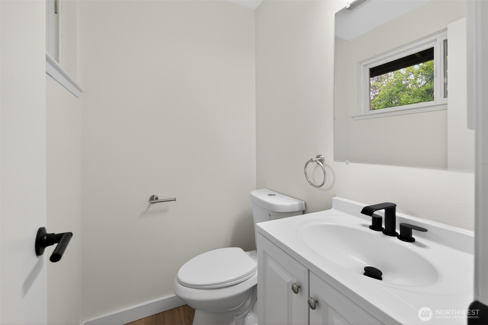 320 213th Place Property Photo 20
