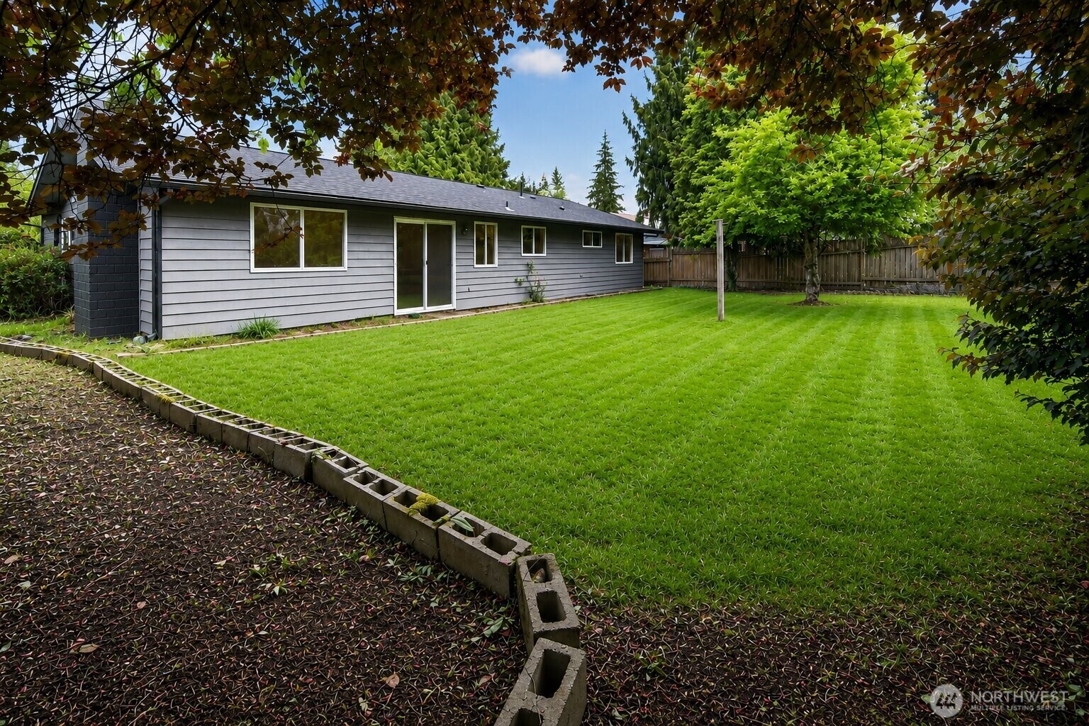 320 213th Place Property Photo 29
