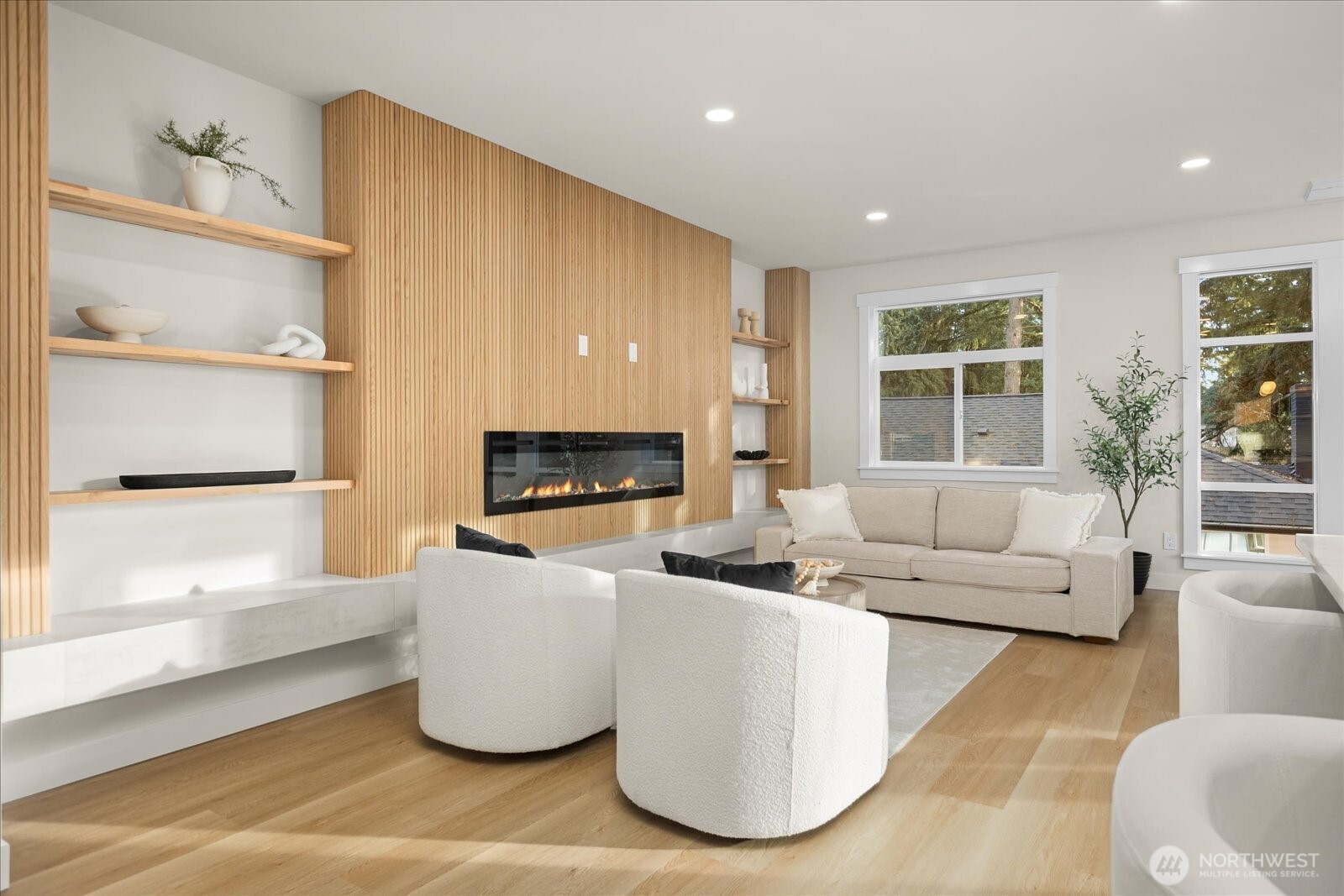 14308 Roslyn Place Property Photo 4