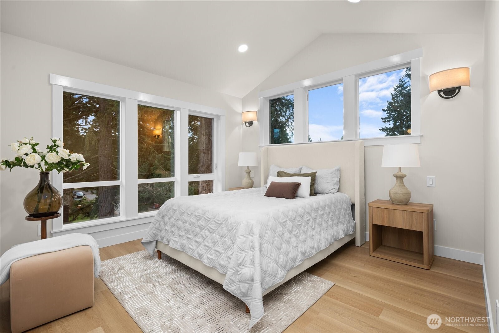 14308 Roslyn Place Property Photo 11