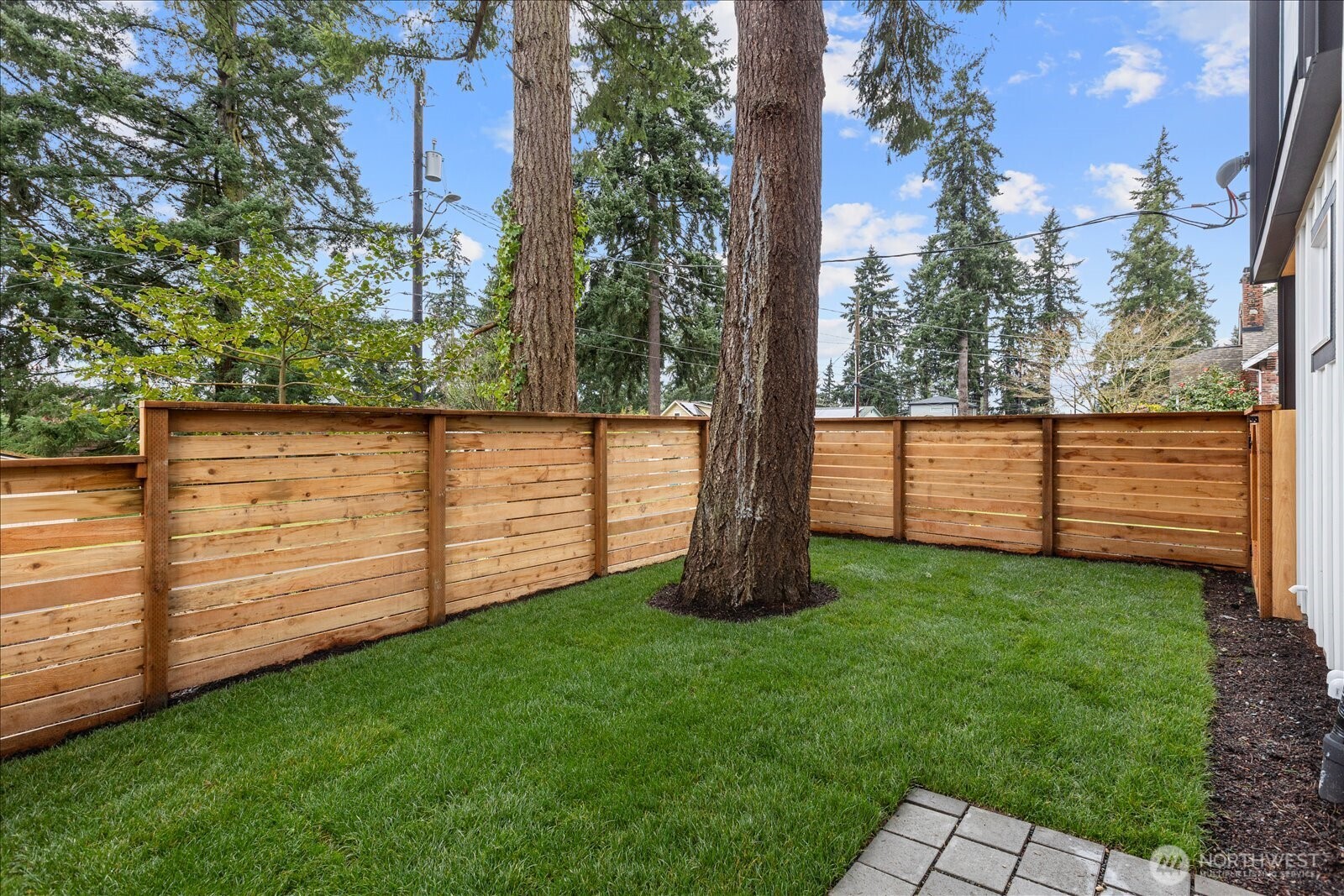 14308 Roslyn Place Property Photo 24