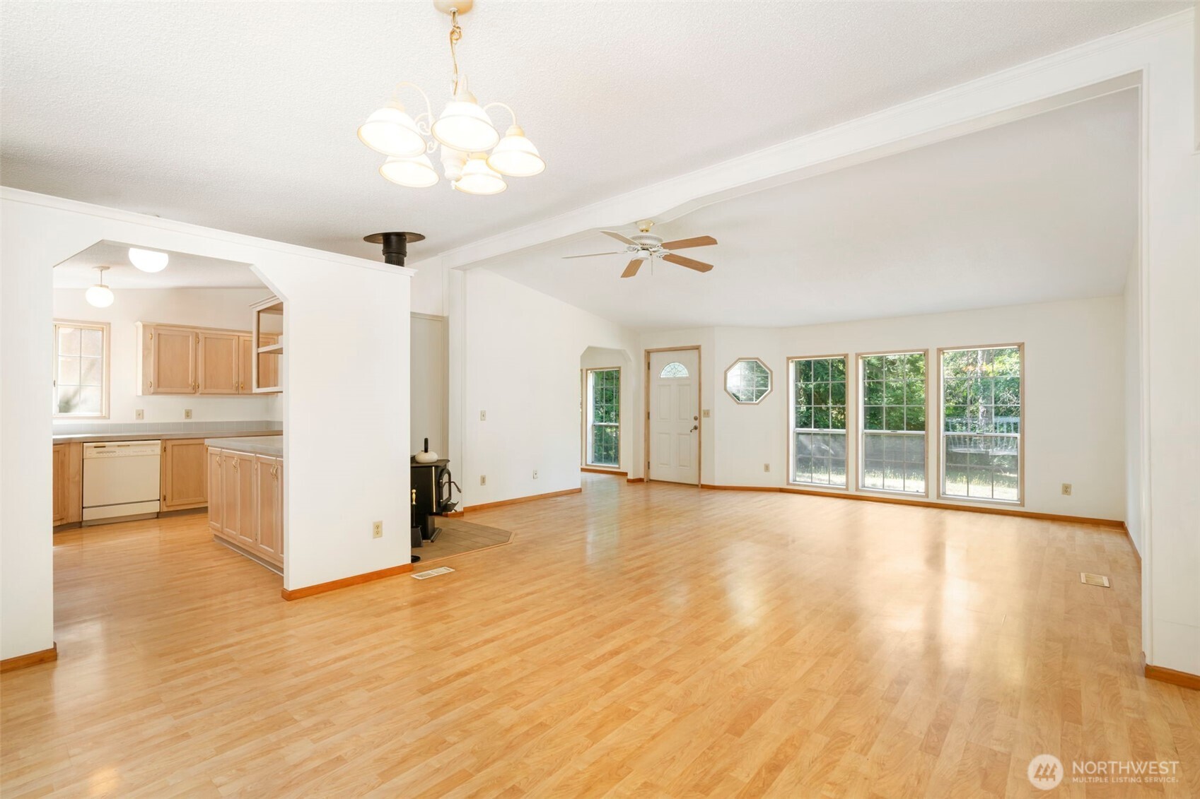 752 Jolie Way Property Photo 2