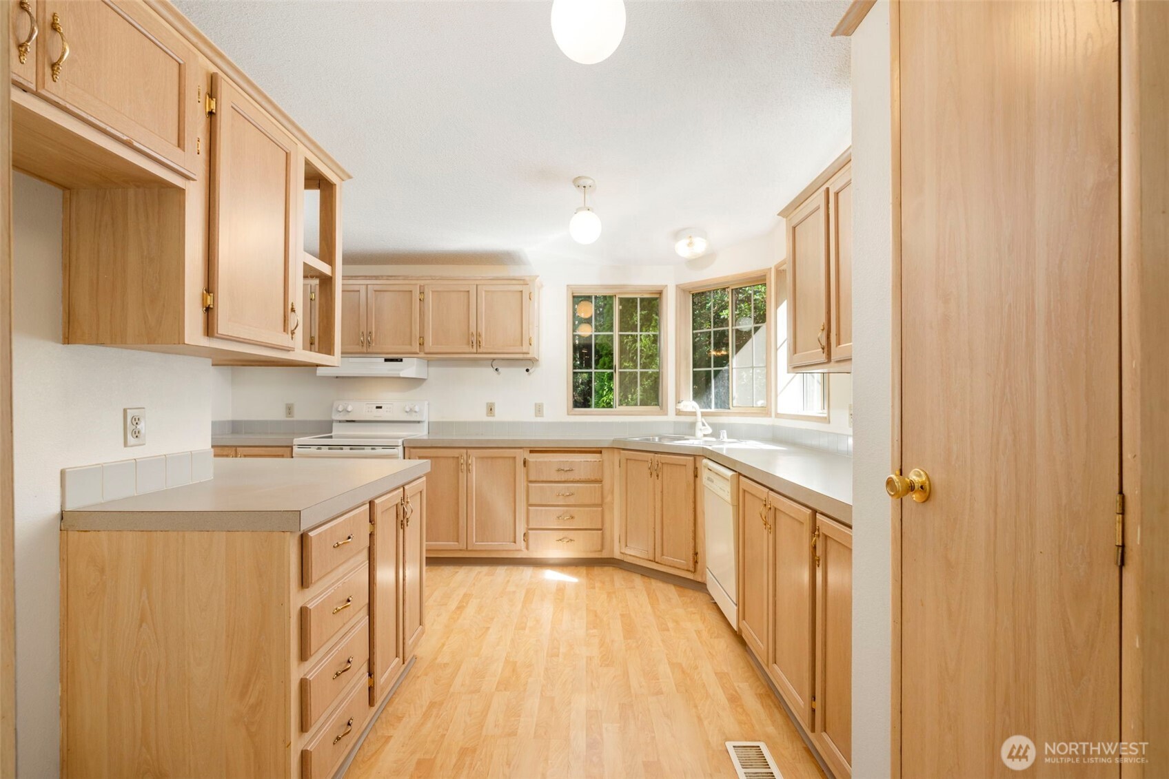 752 Jolie Way Property Photo 11