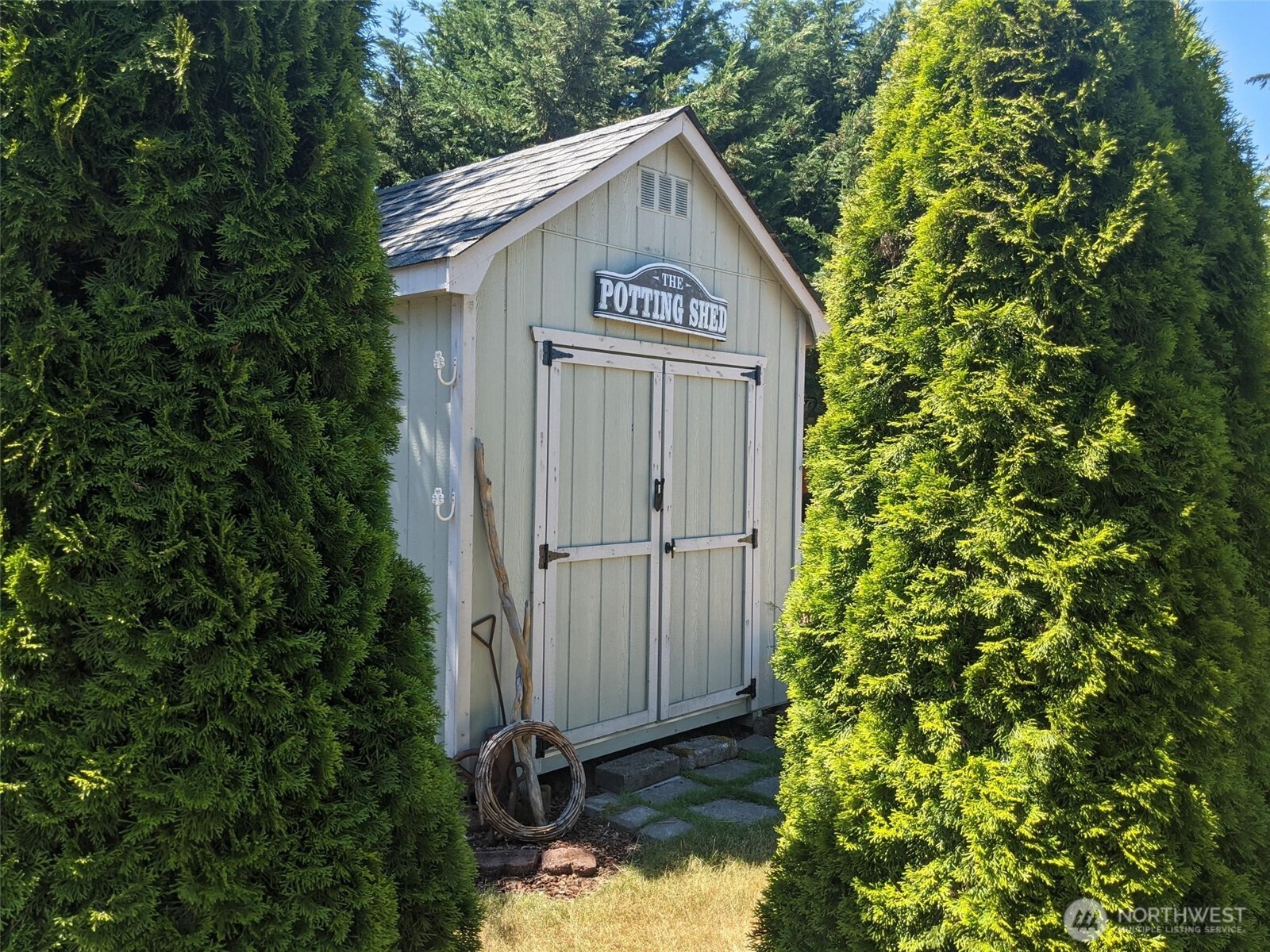 9220 183rd Avenue Property Photo 5