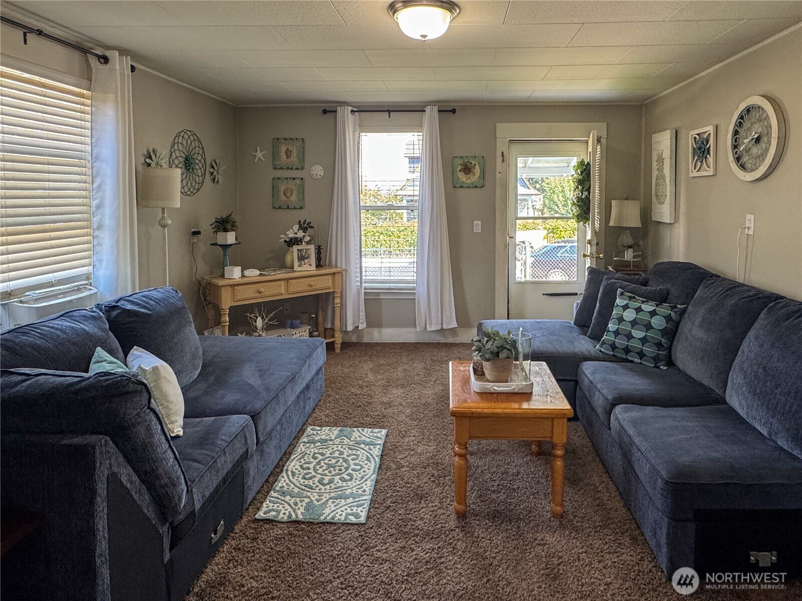 800 Methow Street Property Photo 3