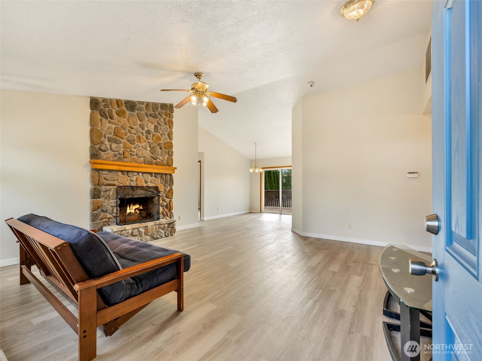 20215 P Place Property Photo 6