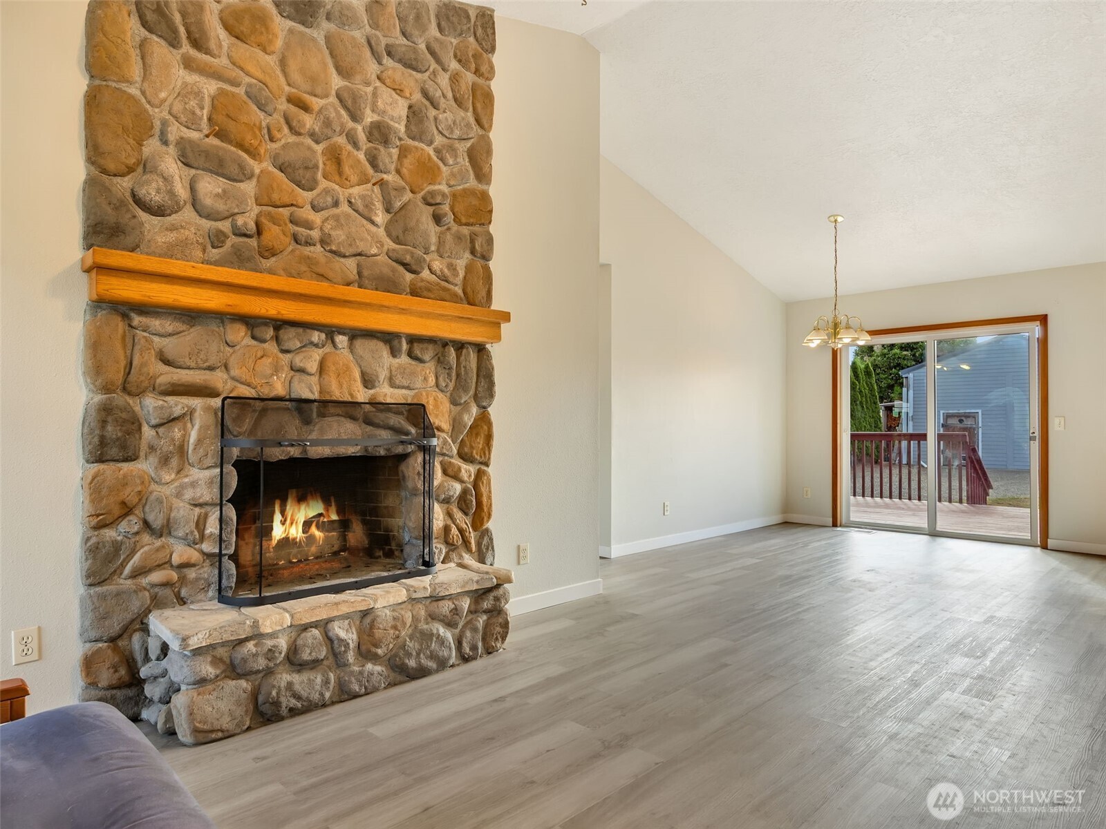 20215 P Place Property Photo 8