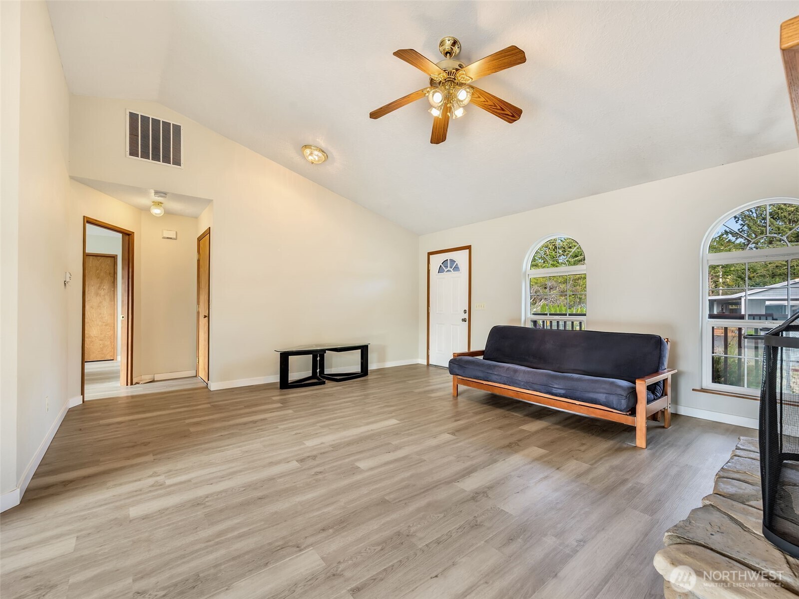 20215 P Place Property Photo 9