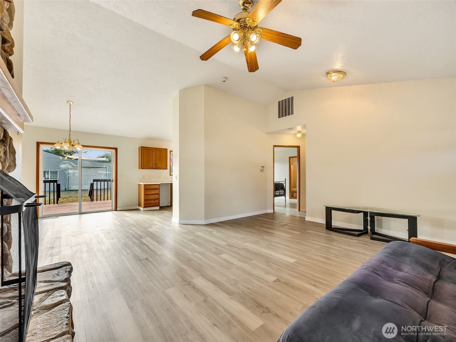 20215 P Place Property Photo 10