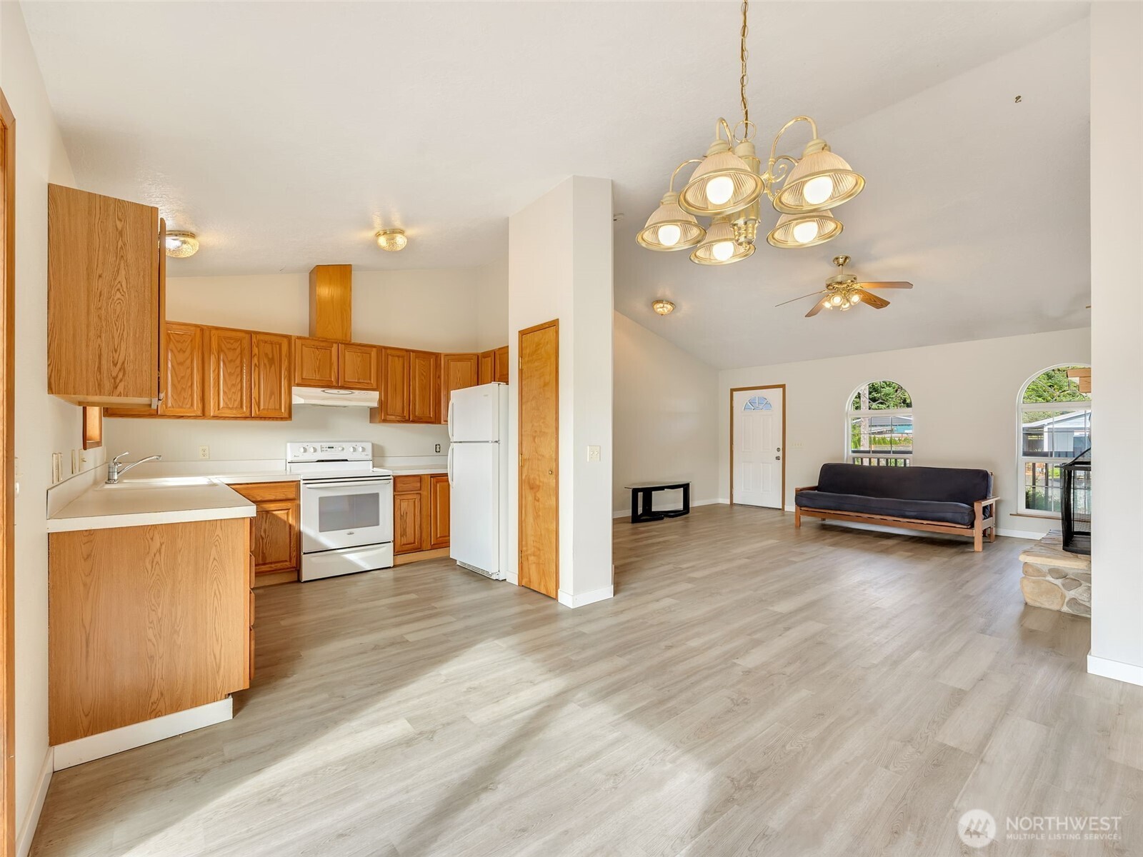 20215 P Place Property Photo 14