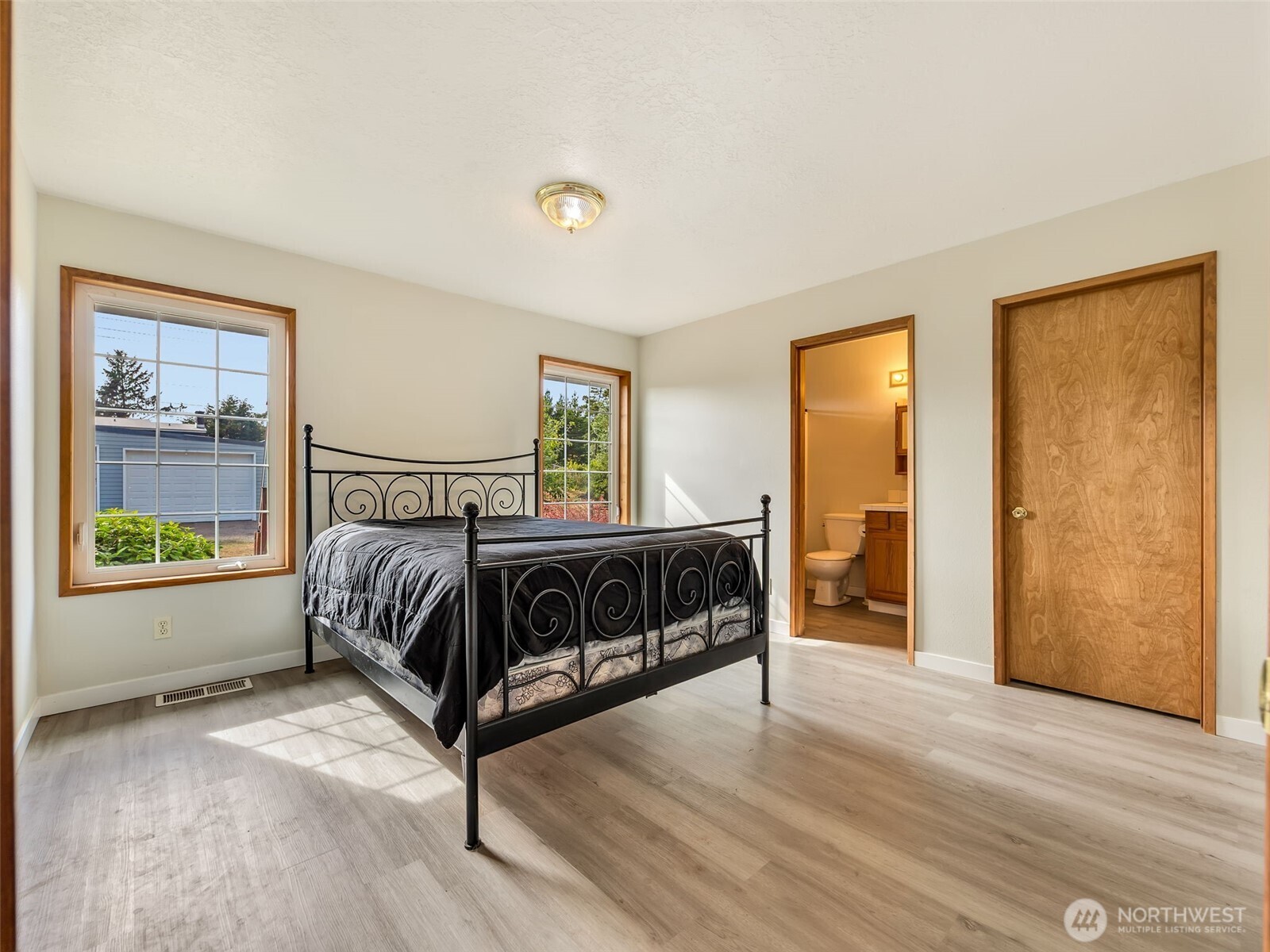 20215 P Place Property Photo 15