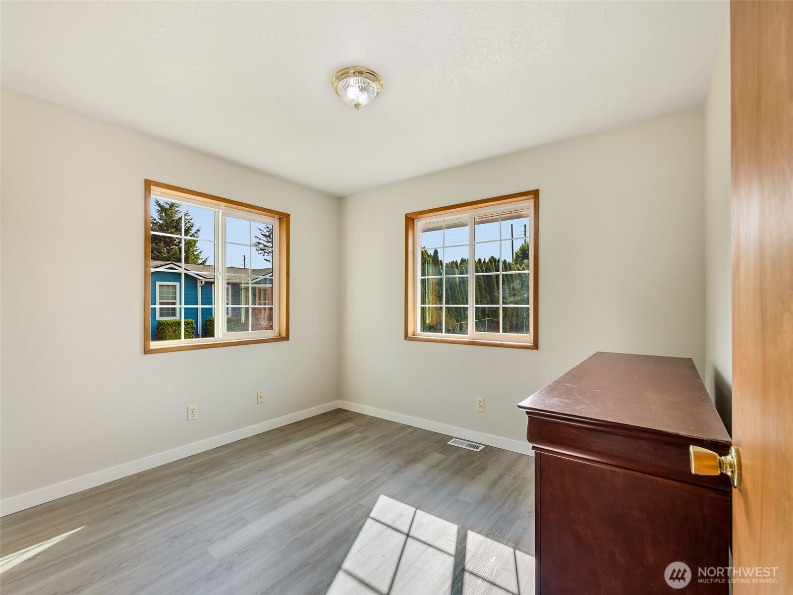 20215 P Place Property Photo 18