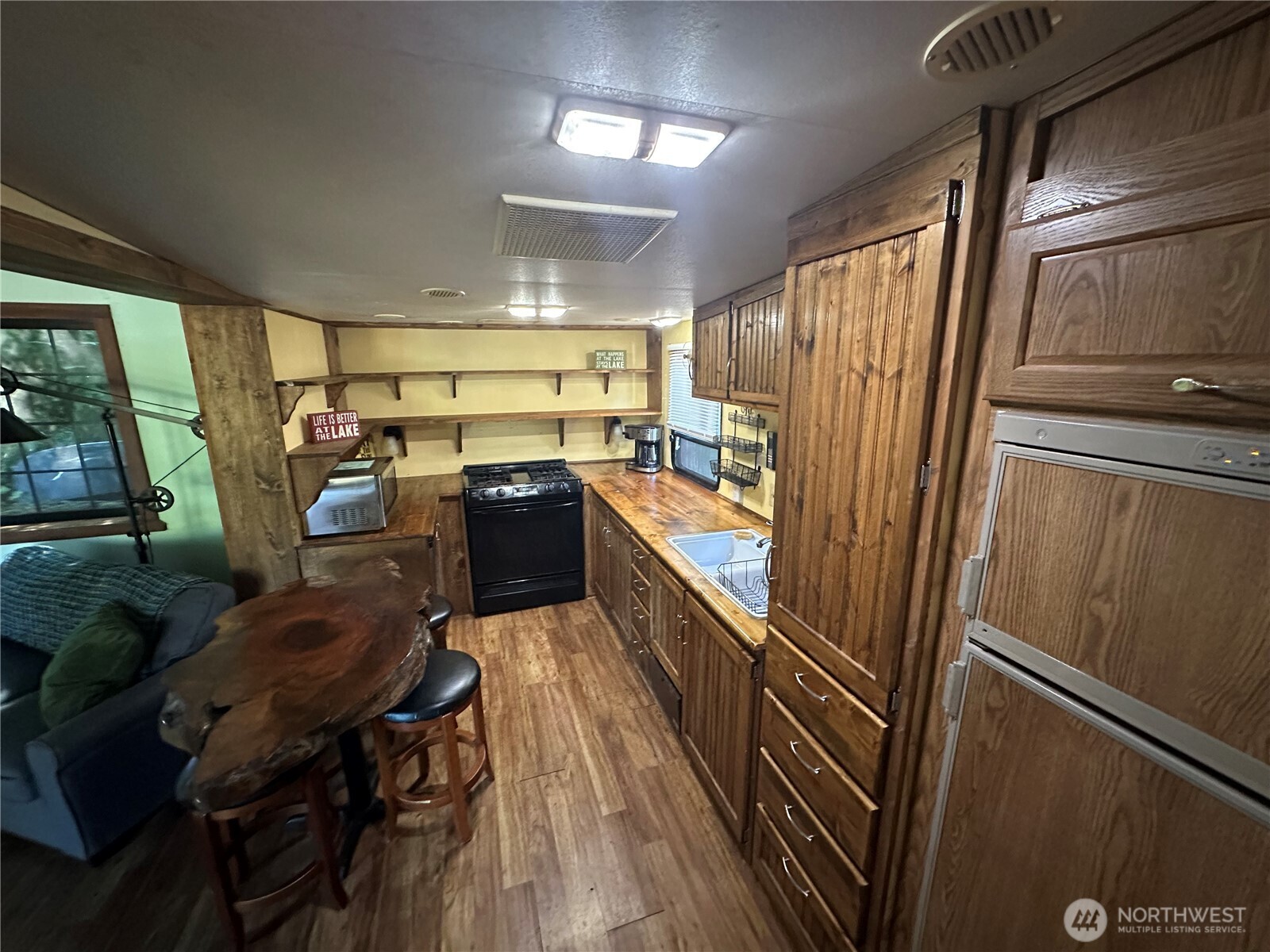 44894 Kloshe Trail Property Photo 4