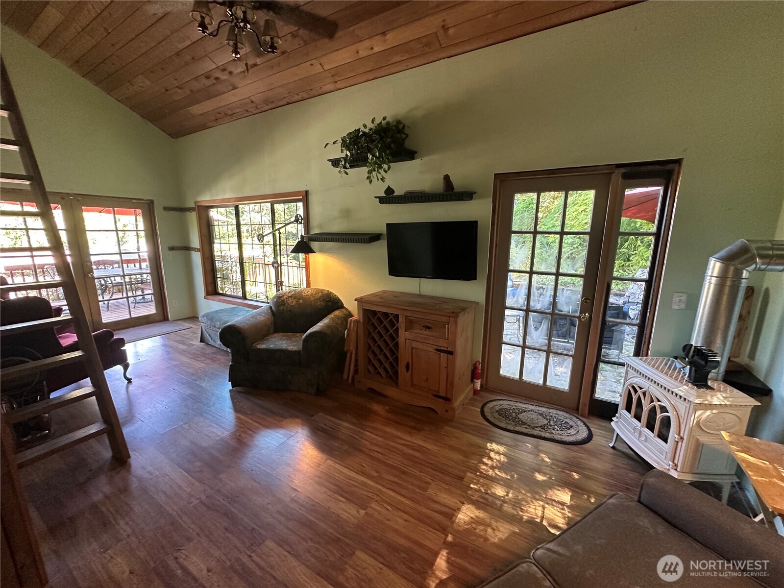 44894 Kloshe Trail Property Photo 13