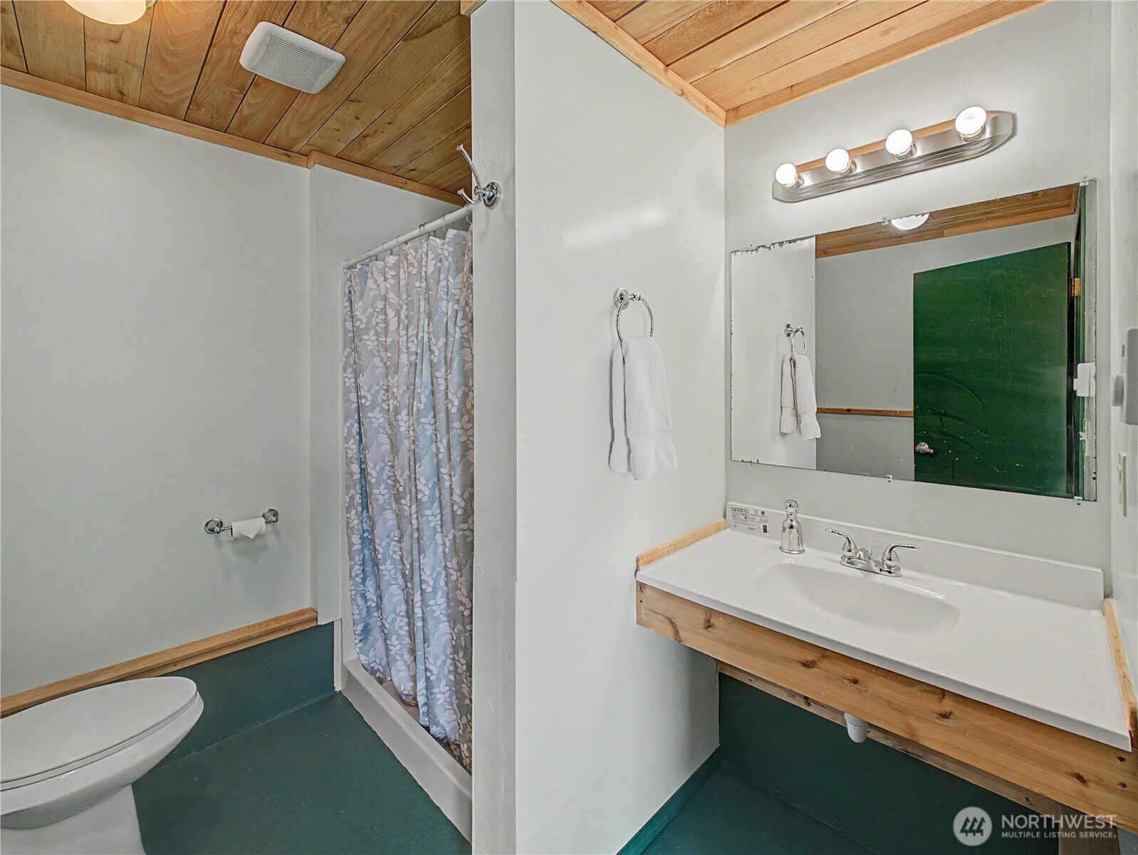 621 E Mason Avenue Property Photo 8