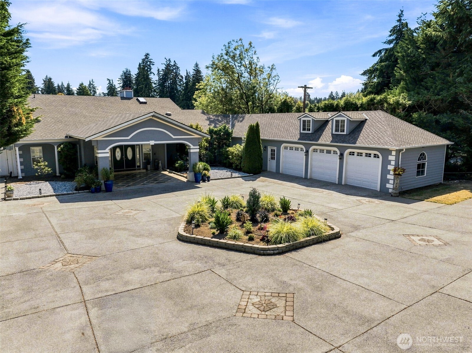 27265 33rd Place Property Photo 3