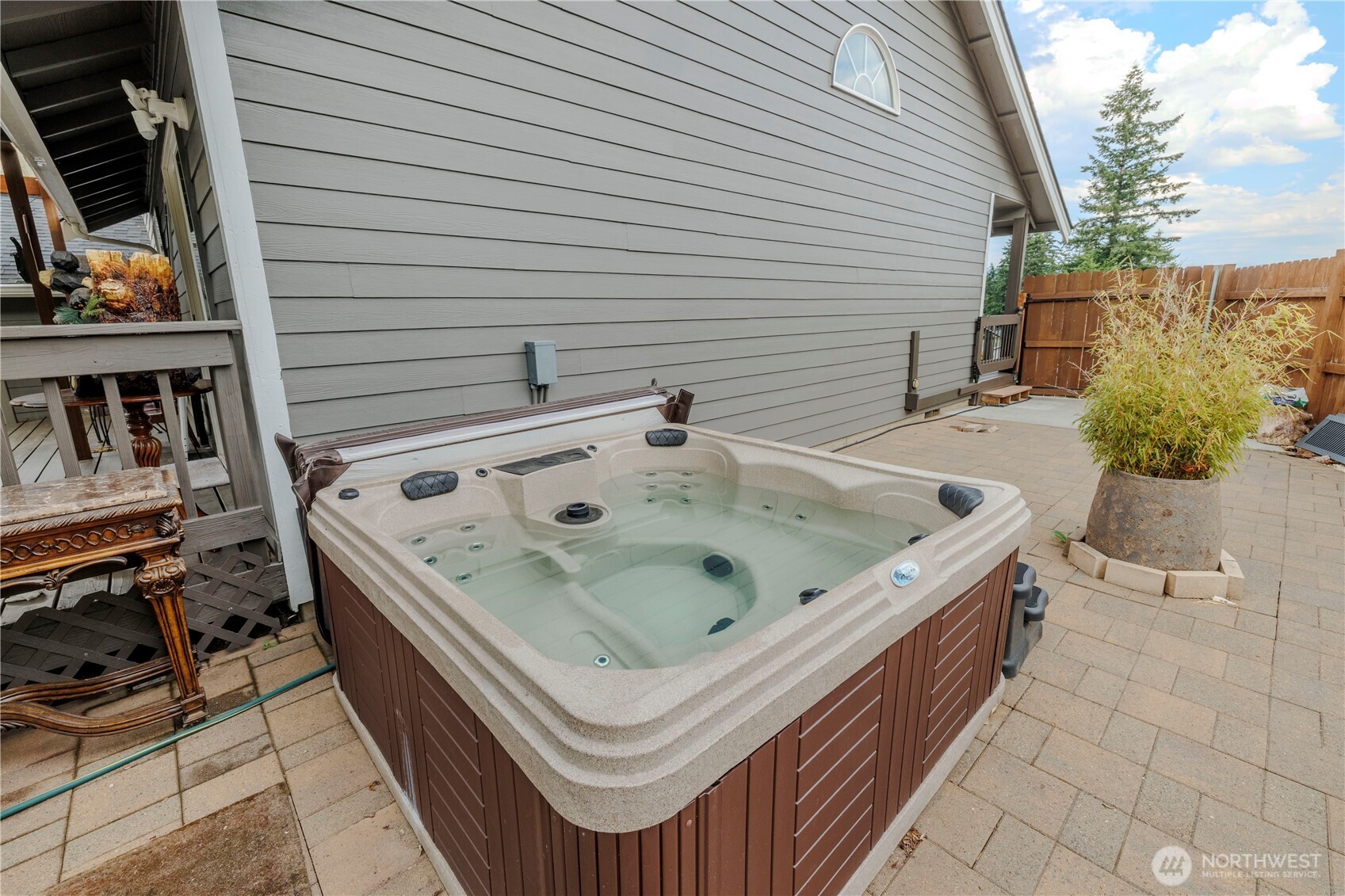 1318 Beazer Court Property Photo 3