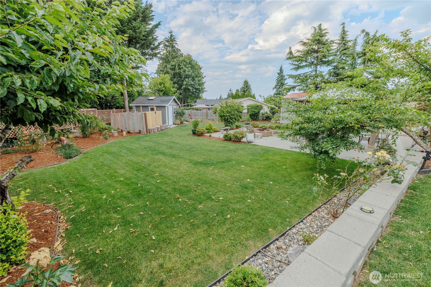 1318 Beazer Court Property Photo 4