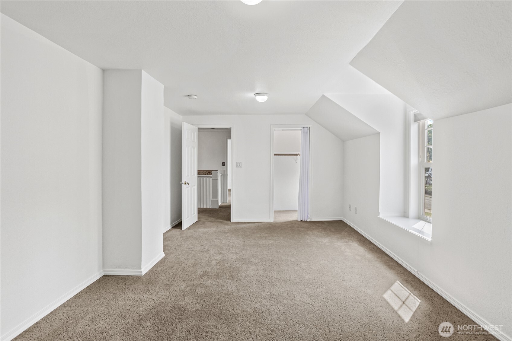 3703 Chestnut Avenue Property Photo 29
