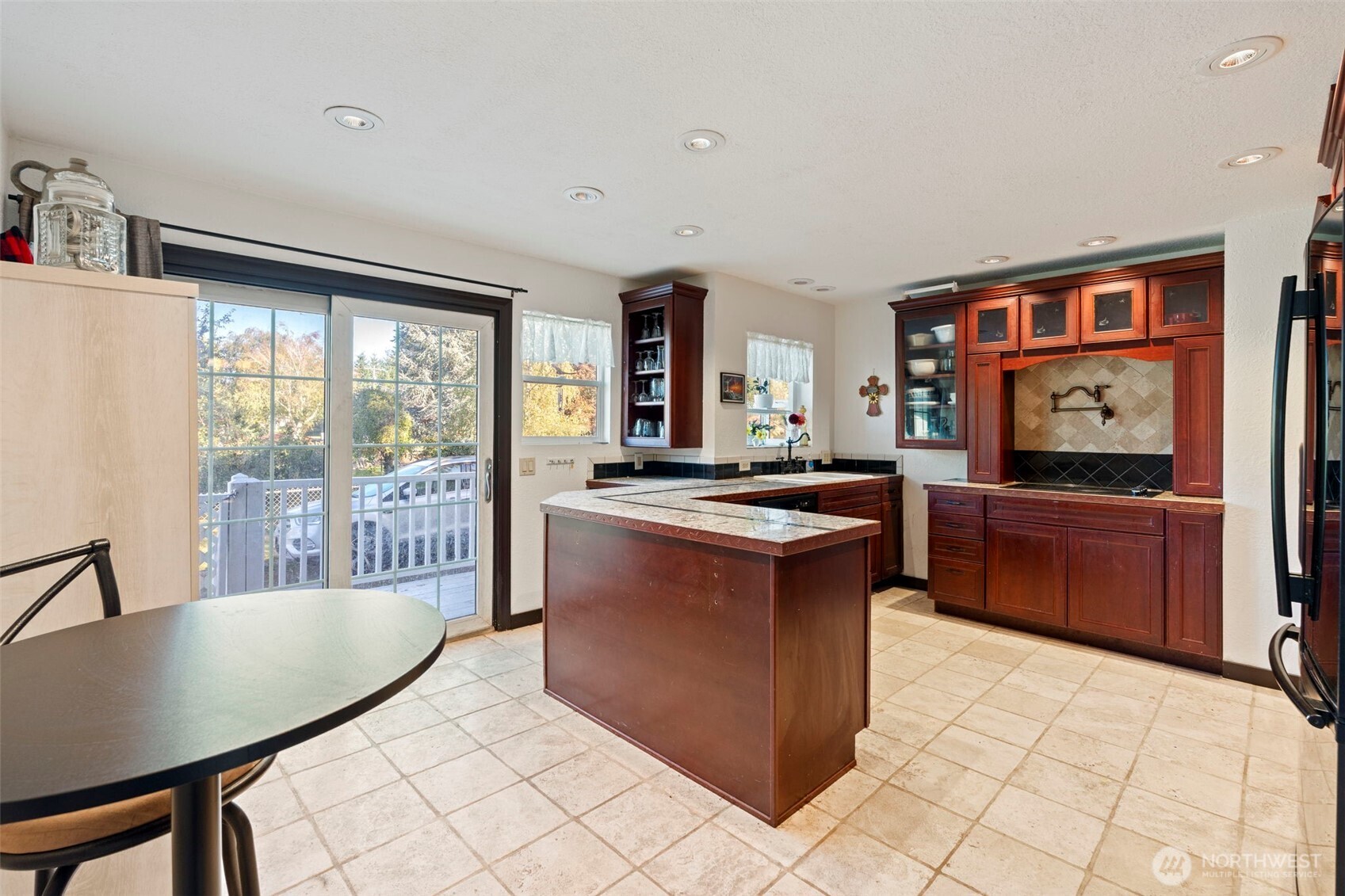1251 S Yew Street Property Photo 11