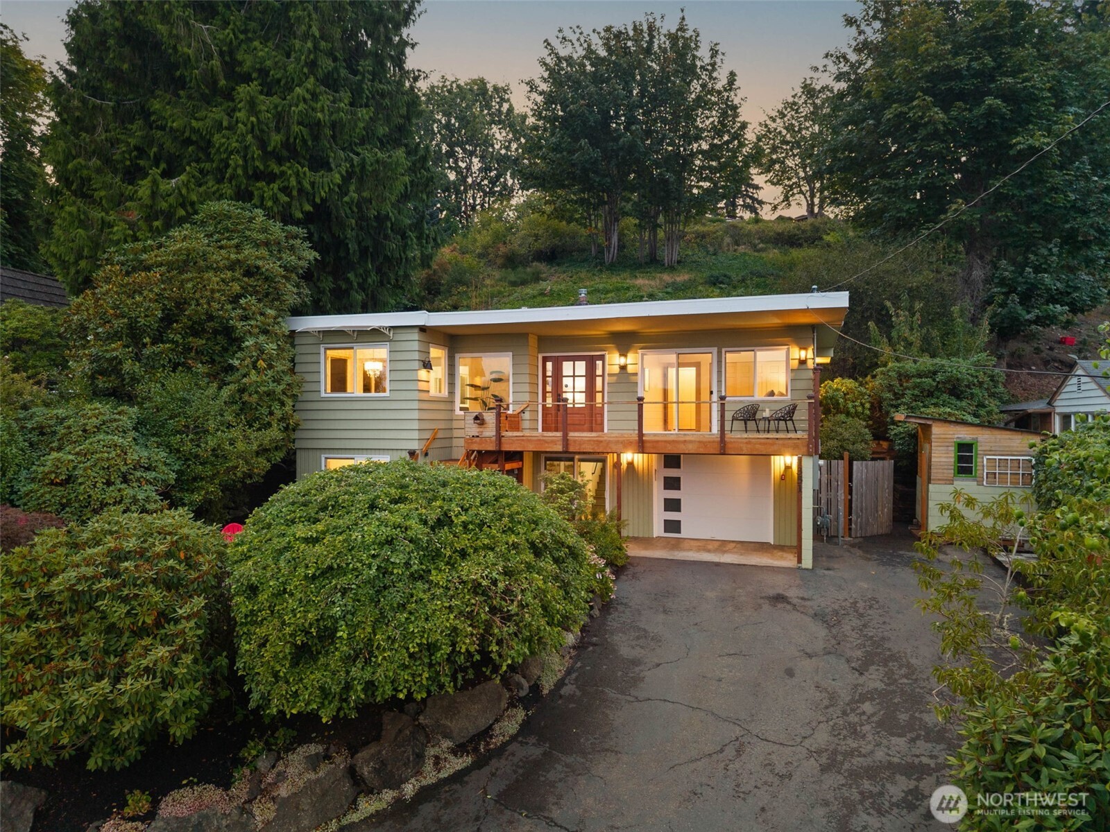 1351 Jacobsen Boulevard Property Photo 1