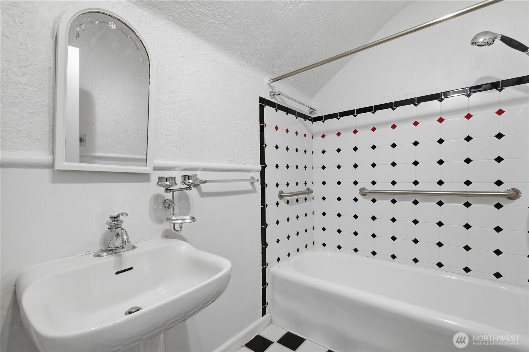 111 14th Avenue 1 Property Photo 25
