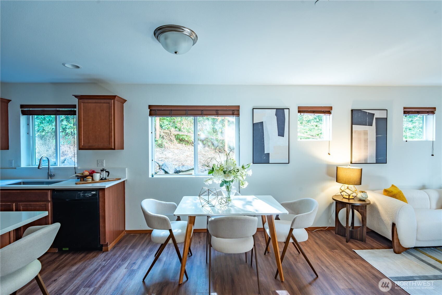 19109 16th Avenue Property Photo 8