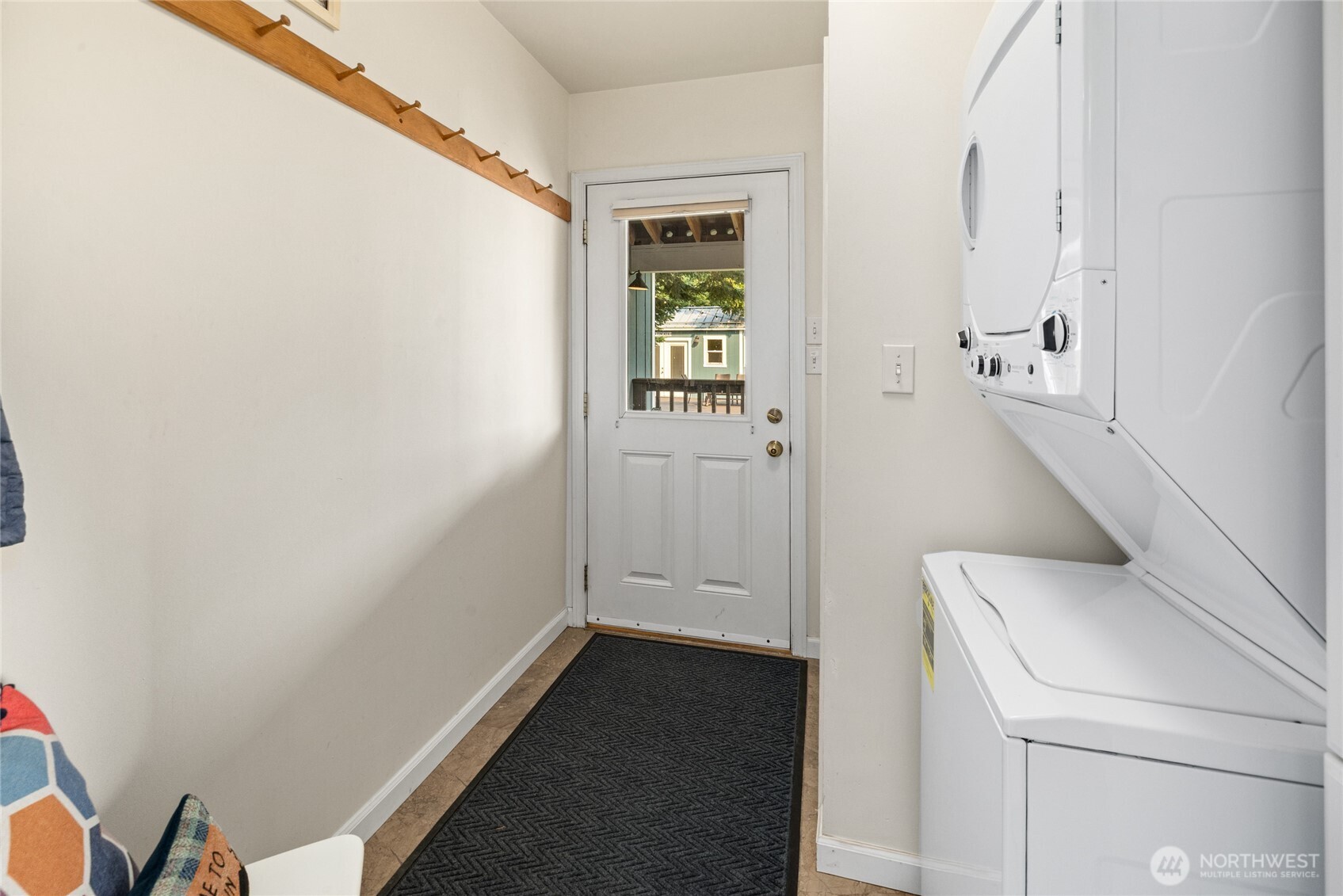 407 W Utah Street Property Photo 25