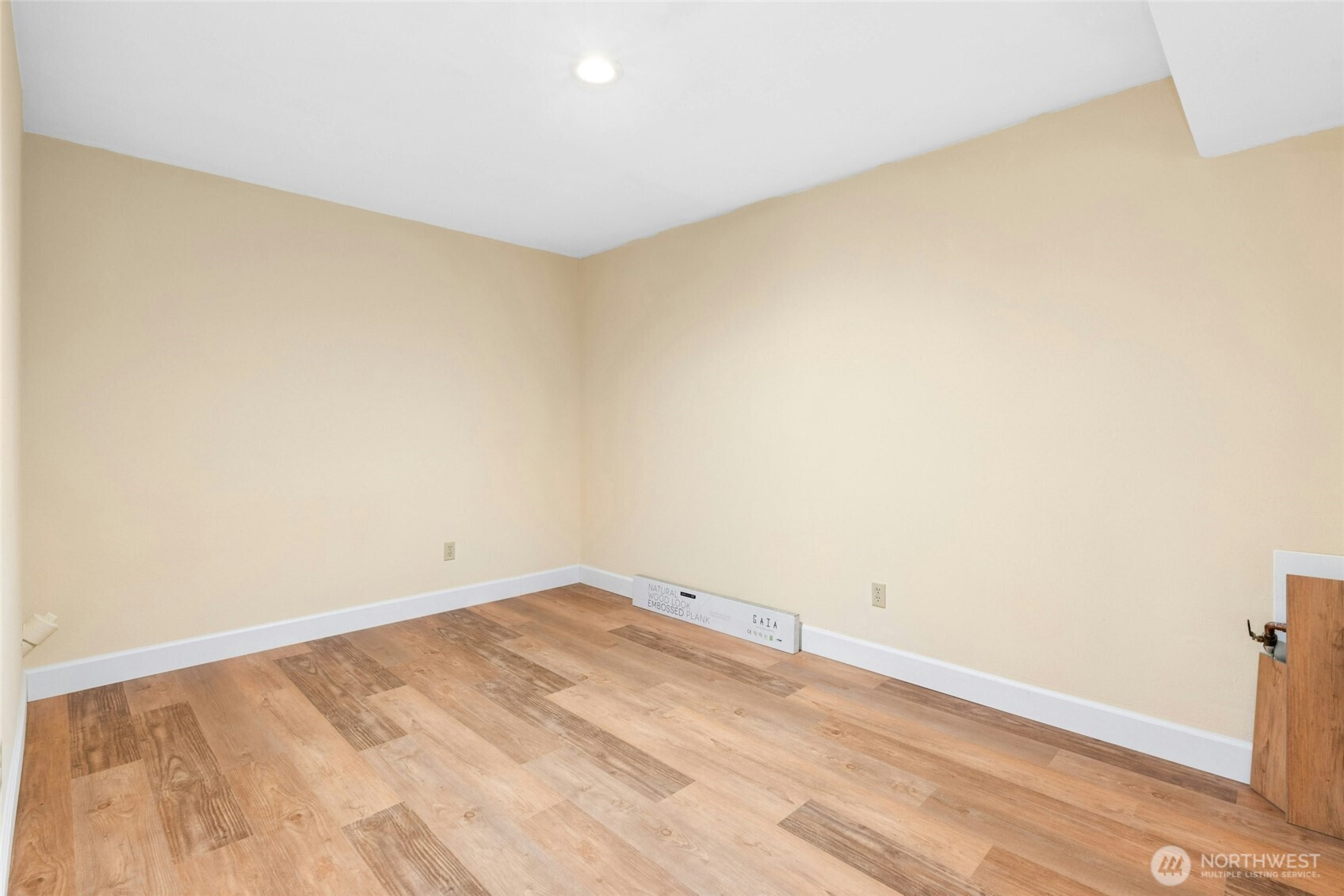 12530 Holmes Point Drive Property Photo 31