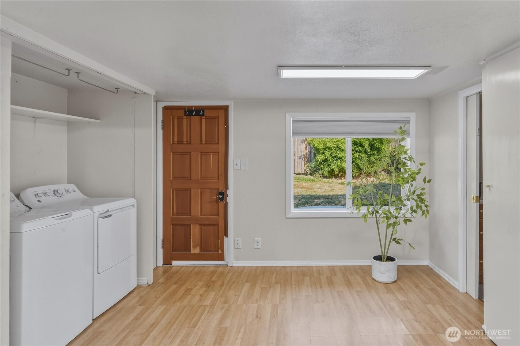 606 N 16th Avenue Property Photo 12
