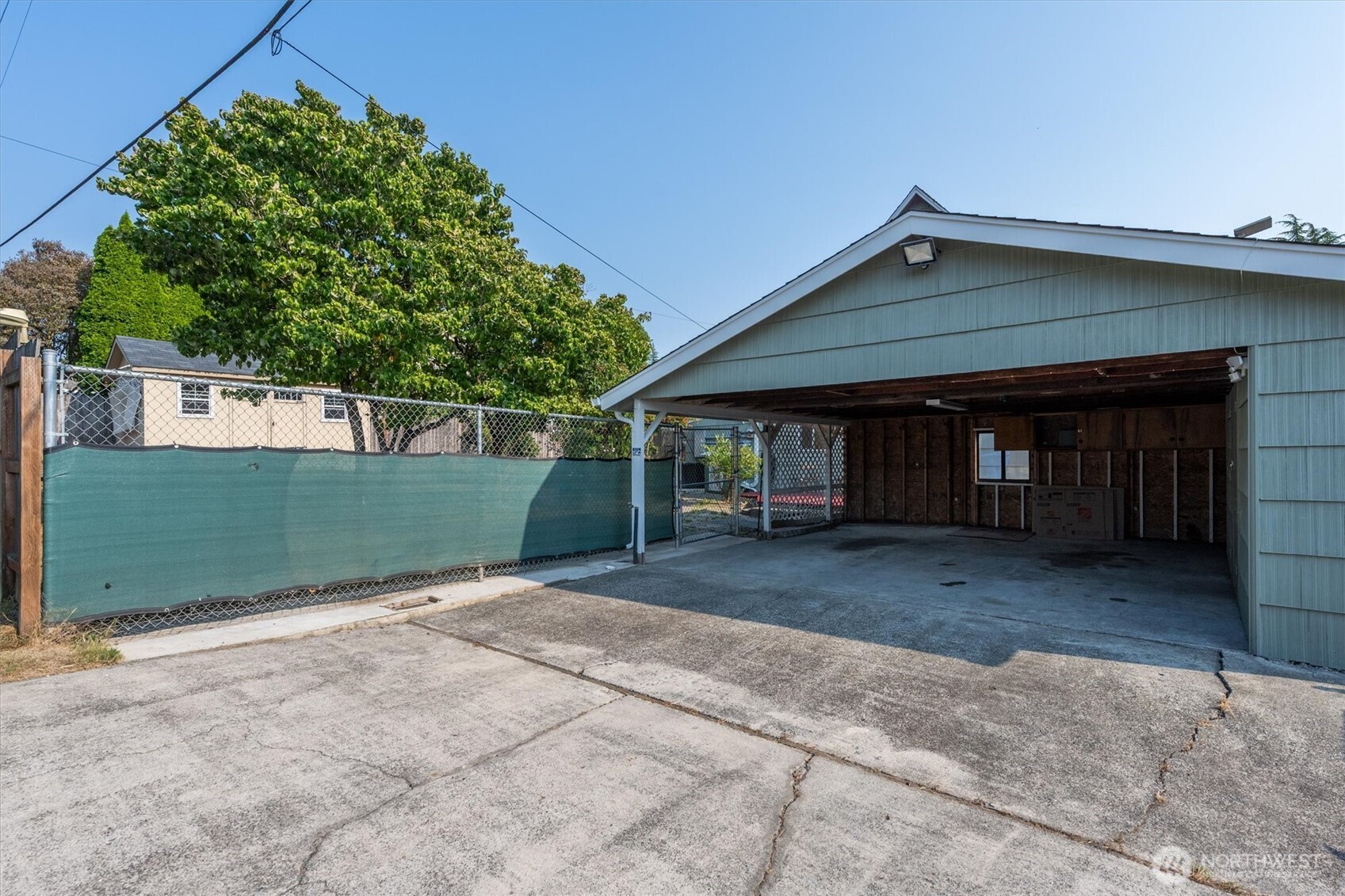606 N 16th Avenue Property Photo 27