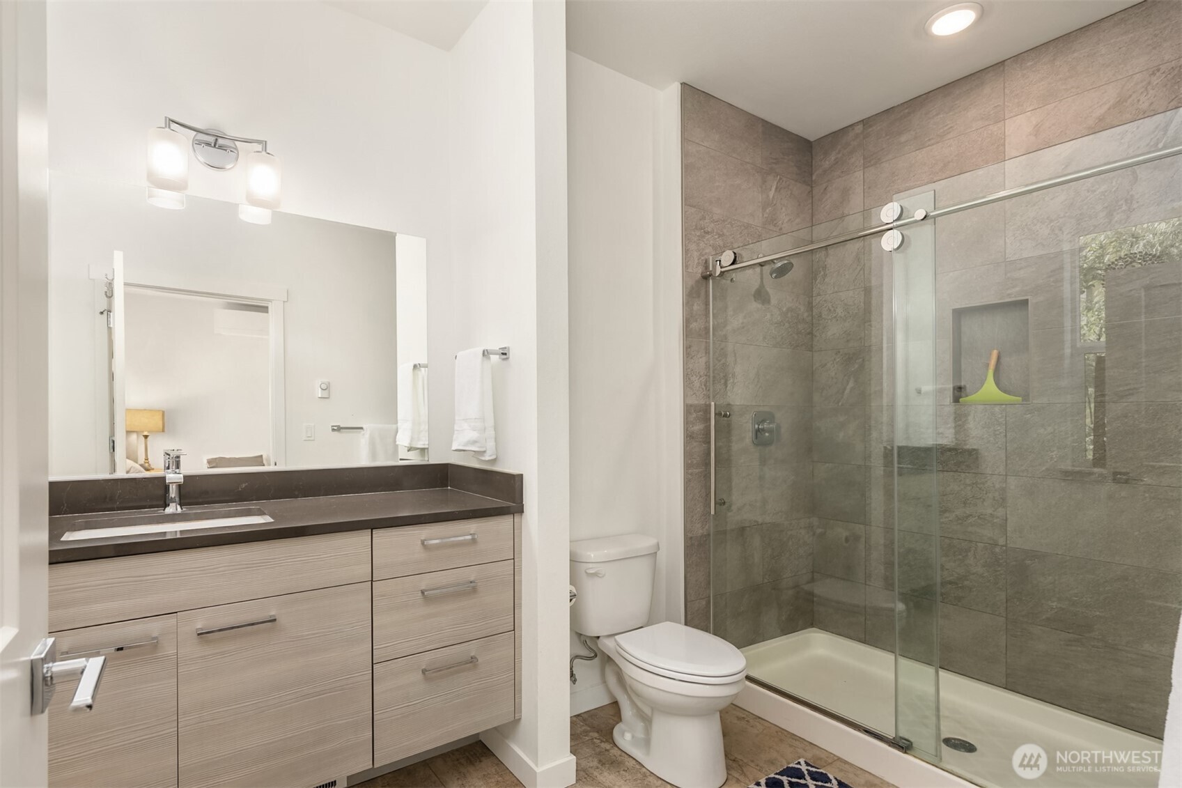 720 Fords Court Property Photo 15