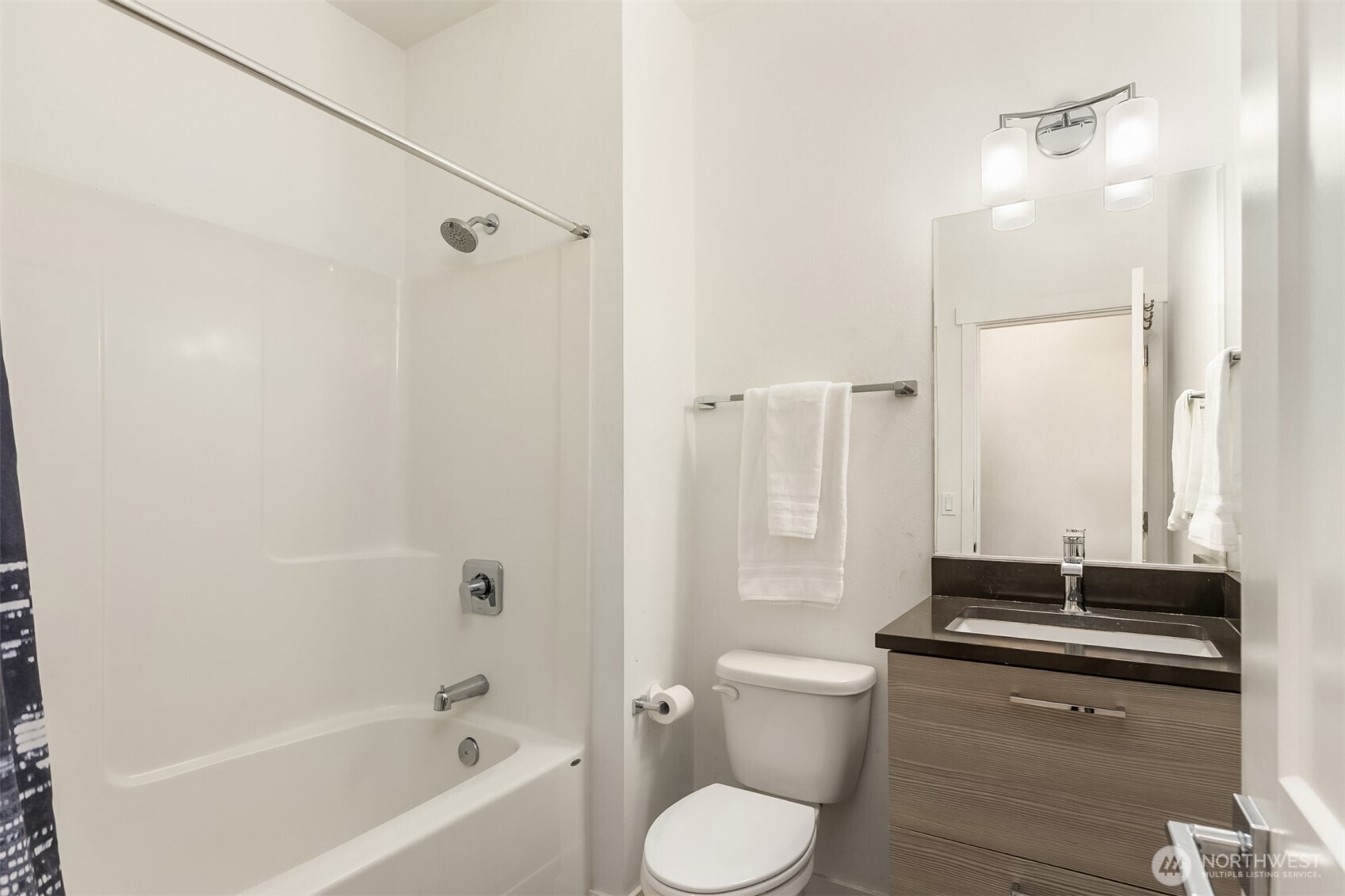 720 Fords Court Property Photo 17