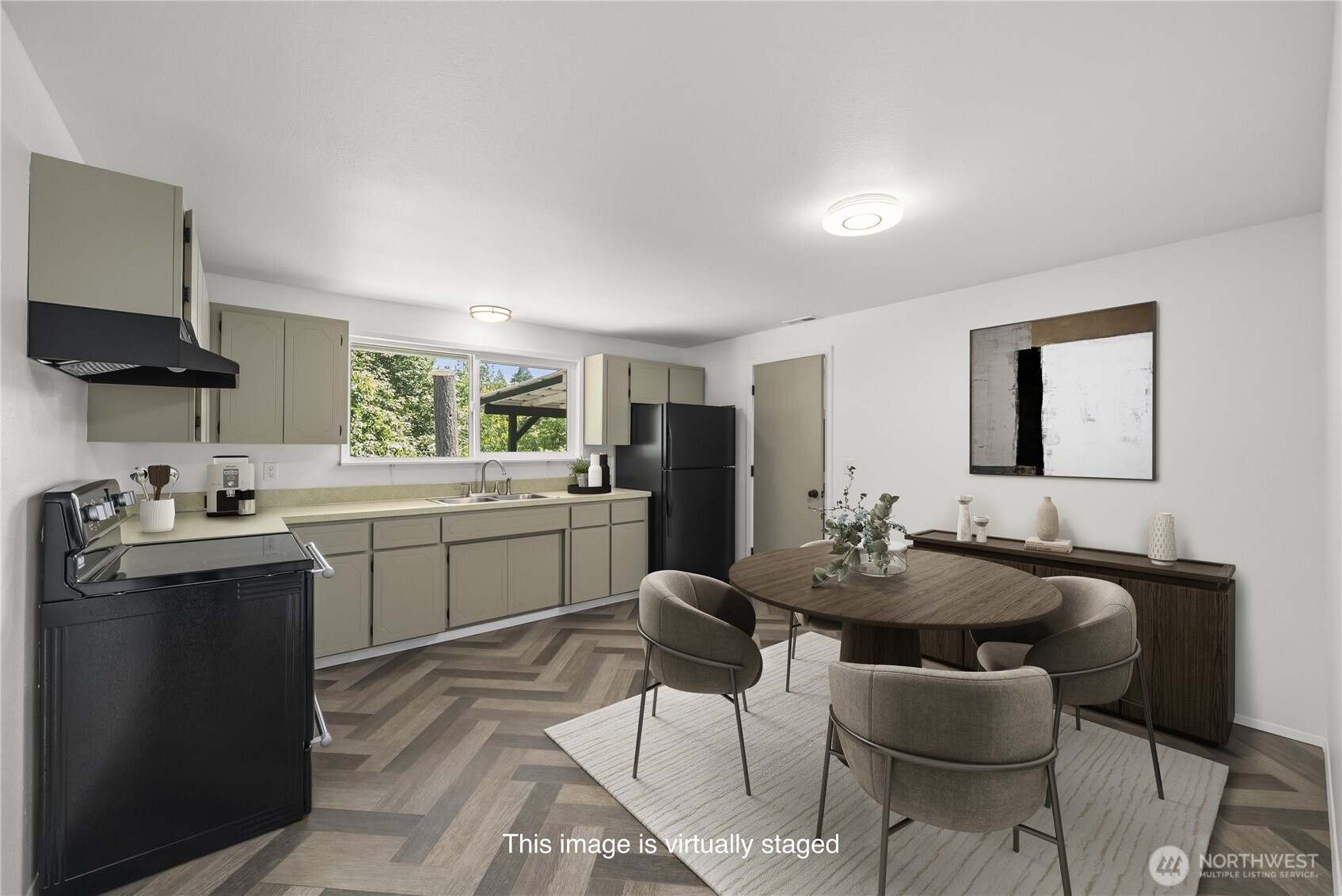 26012 221st Place Property Photo 6