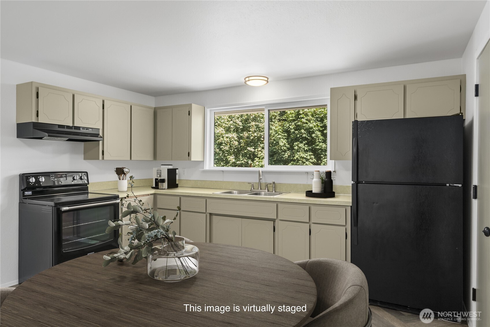 26012 221st Place Property Photo 8