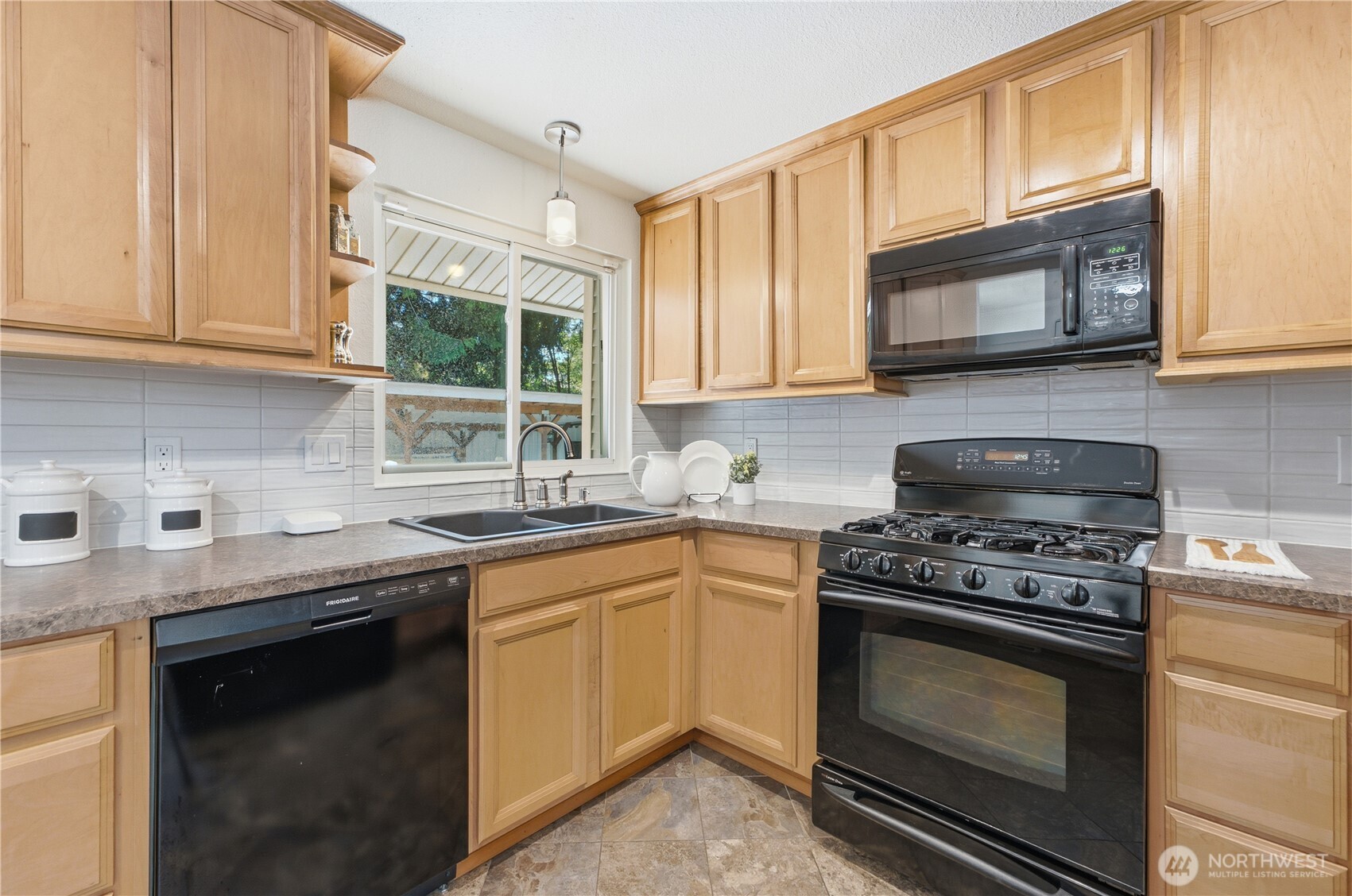 20710 11th Drive Property Photo 10