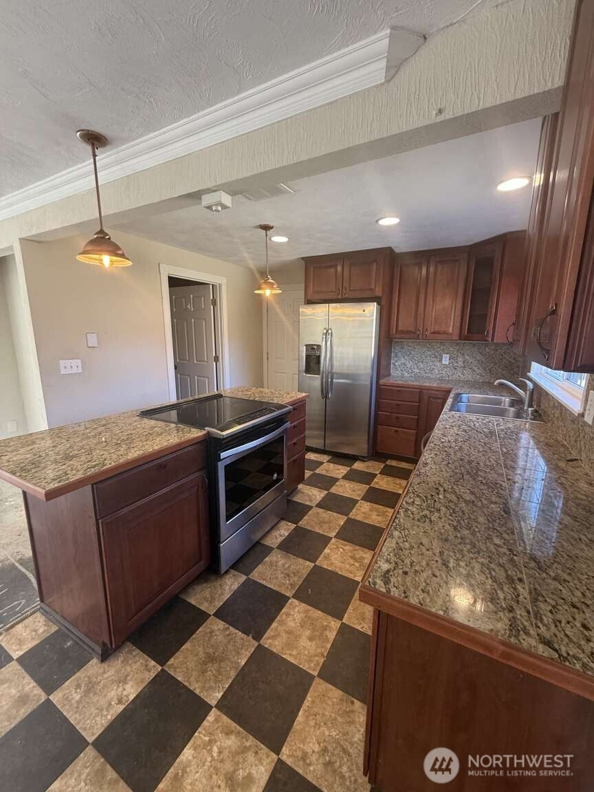 417 161st Street Court Property Photo 6